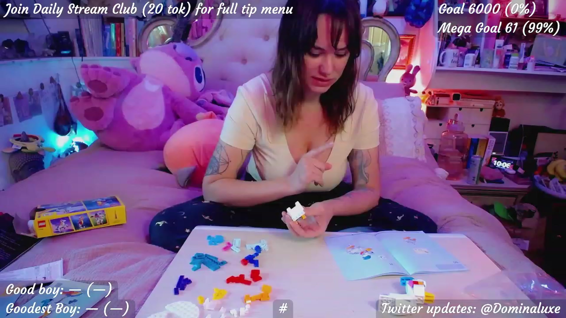 Gallery image thumbnail from TaylorVaughan's myfreecams stream on, 05/06/2023, 17:18 image 10 of 20