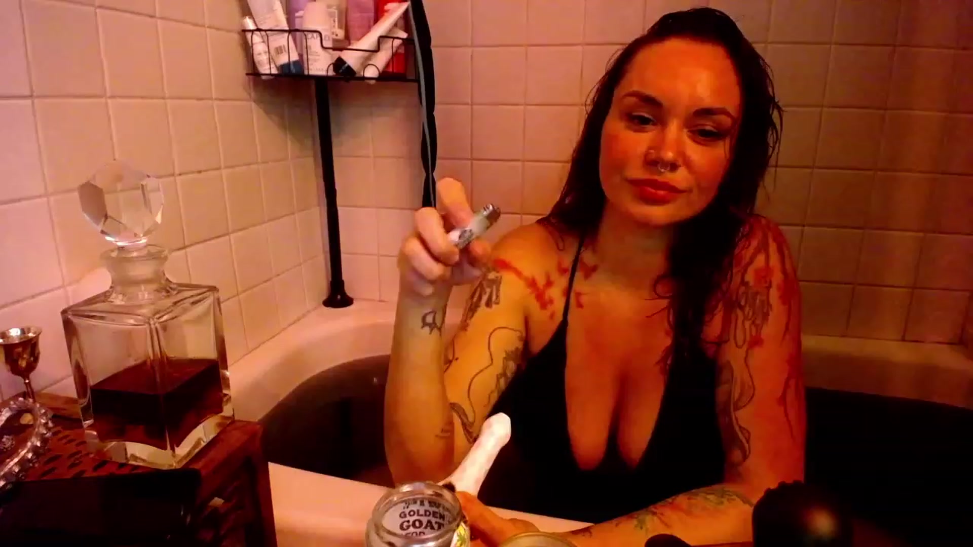 Gallery image thumbnail from TaylorVaughan's myfreecams stream on, 10/02/2023, 05:31 image 8 of 20
