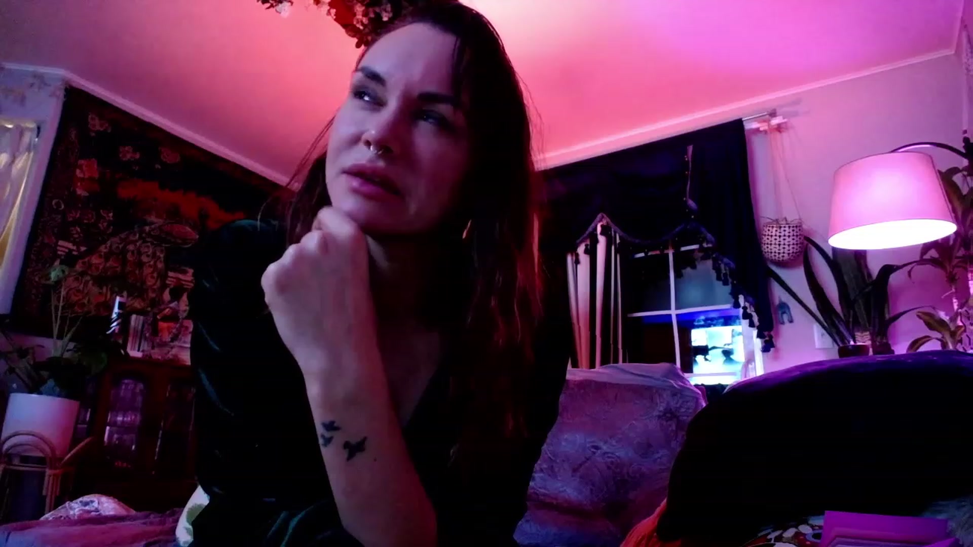 Gallery image thumbnail from TaylorVaughan's myfreecams stream on, 10/03/2023, 03:04 image 3 of 20