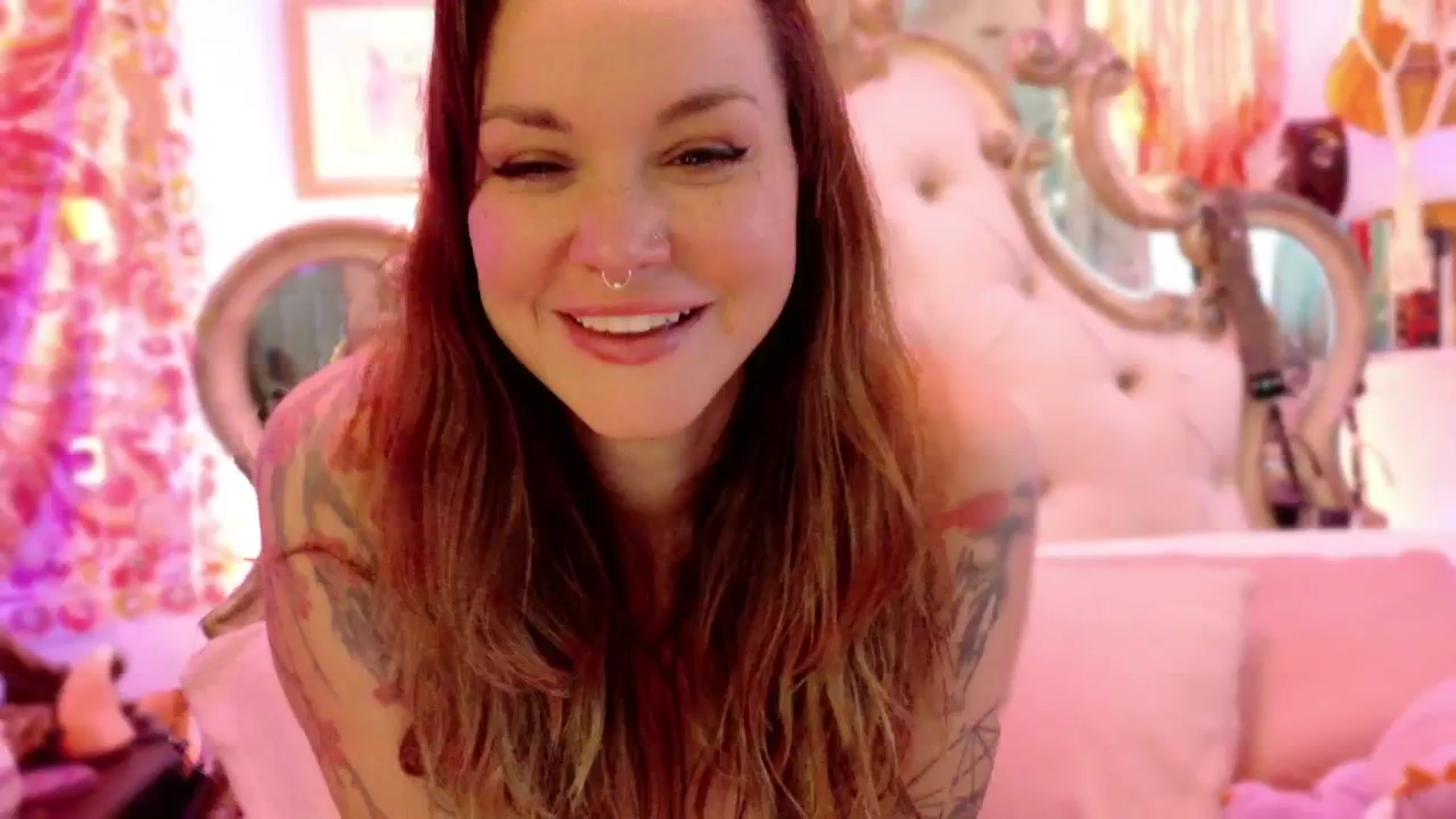 Gallery image thumbnail from TaylorVaughan's myfreecams stream on, 10/02/2024, 19:32 image 18 of 20