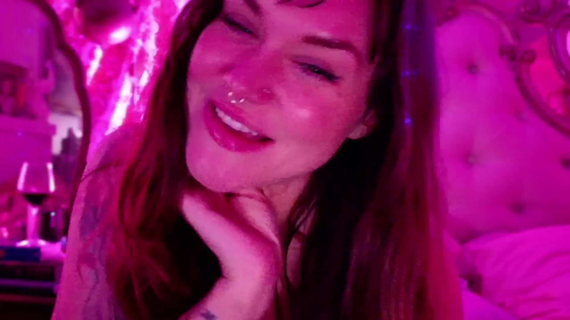 Gallery image thumbnail from TaylorVaughan's myfreecams stream on, 03/17/2025, 03:42 image 5 of 20