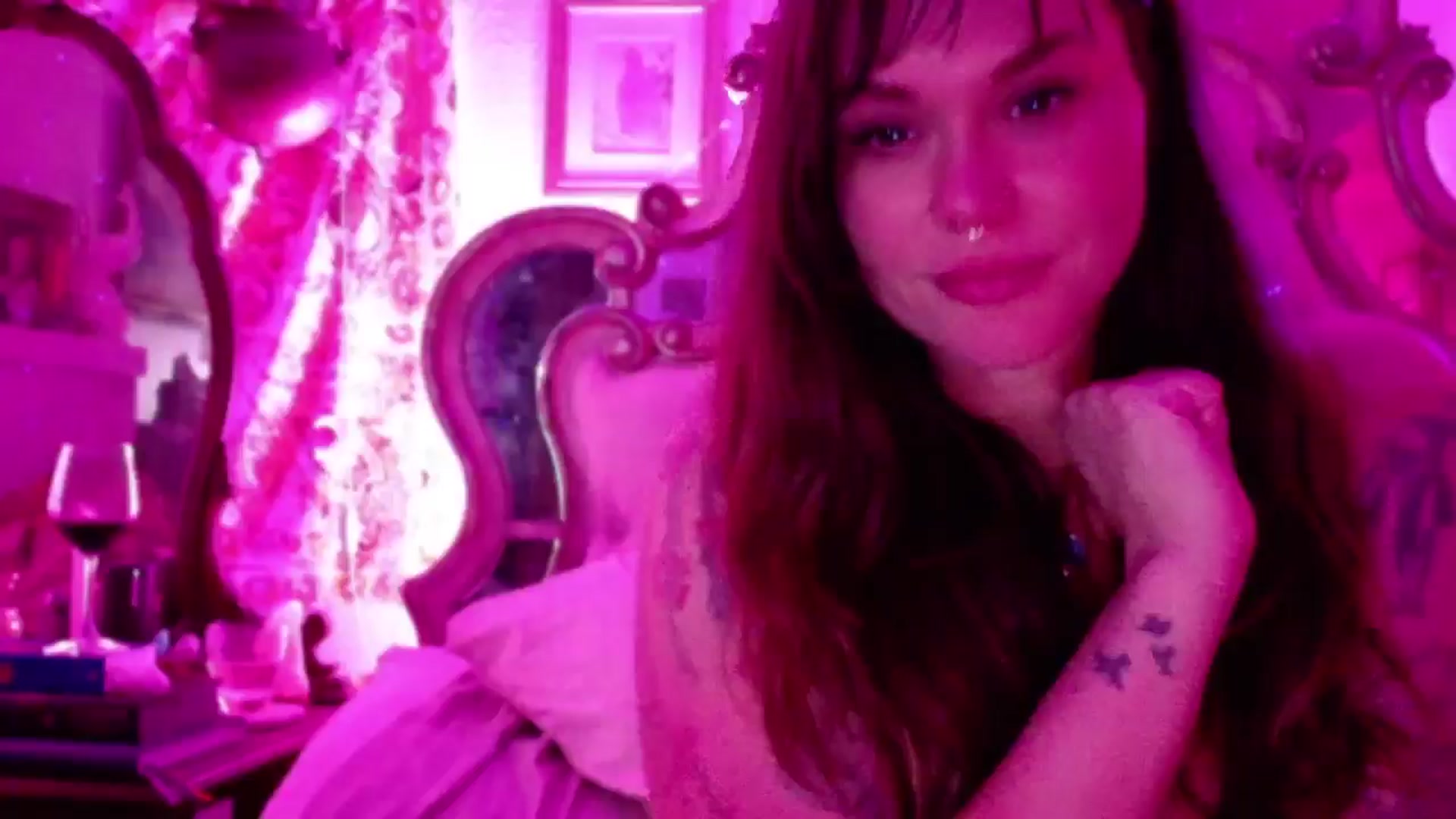 Gallery image thumbnail from TaylorVaughan's myfreecams stream on, 03/17/2025, 03:42 image 19 of 20