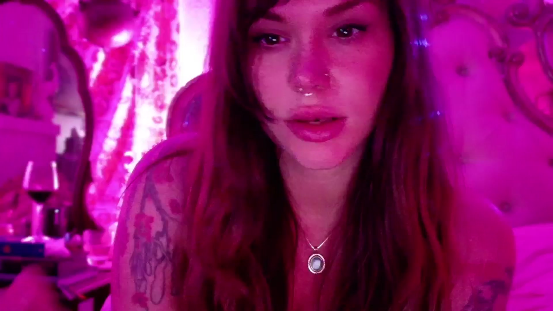 Gallery image thumbnail from TaylorVaughan's myfreecams stream on, 03/17/2025, 03:42 image 4 of 20