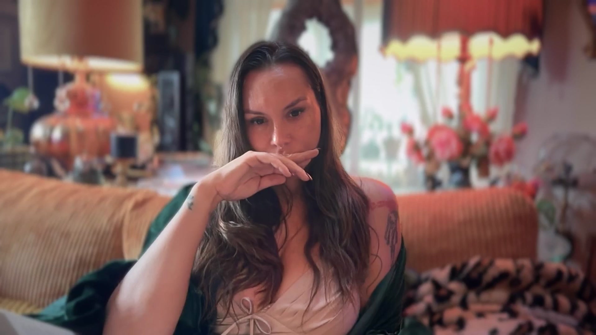 Gallery image thumbnail from TaylorVaughan's myfreecams stream on, 11/09/2025, 23:26 image 4 of 20