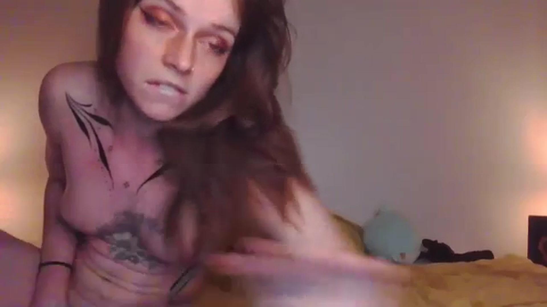 Gallery image thumbnail from Taylor_tinker's myfreecams stream on, 04/25/2024, 03:29 image 18 of 20
