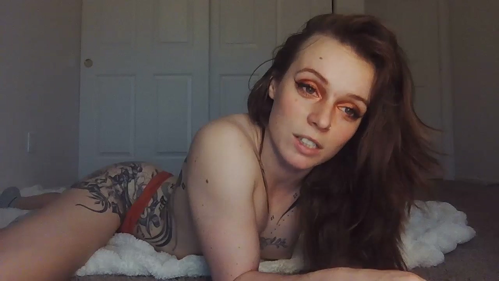 Gallery image thumbnail from Taylor_tinker's myfreecams stream on, 05/27/2024, 03:15 image 14 of 20