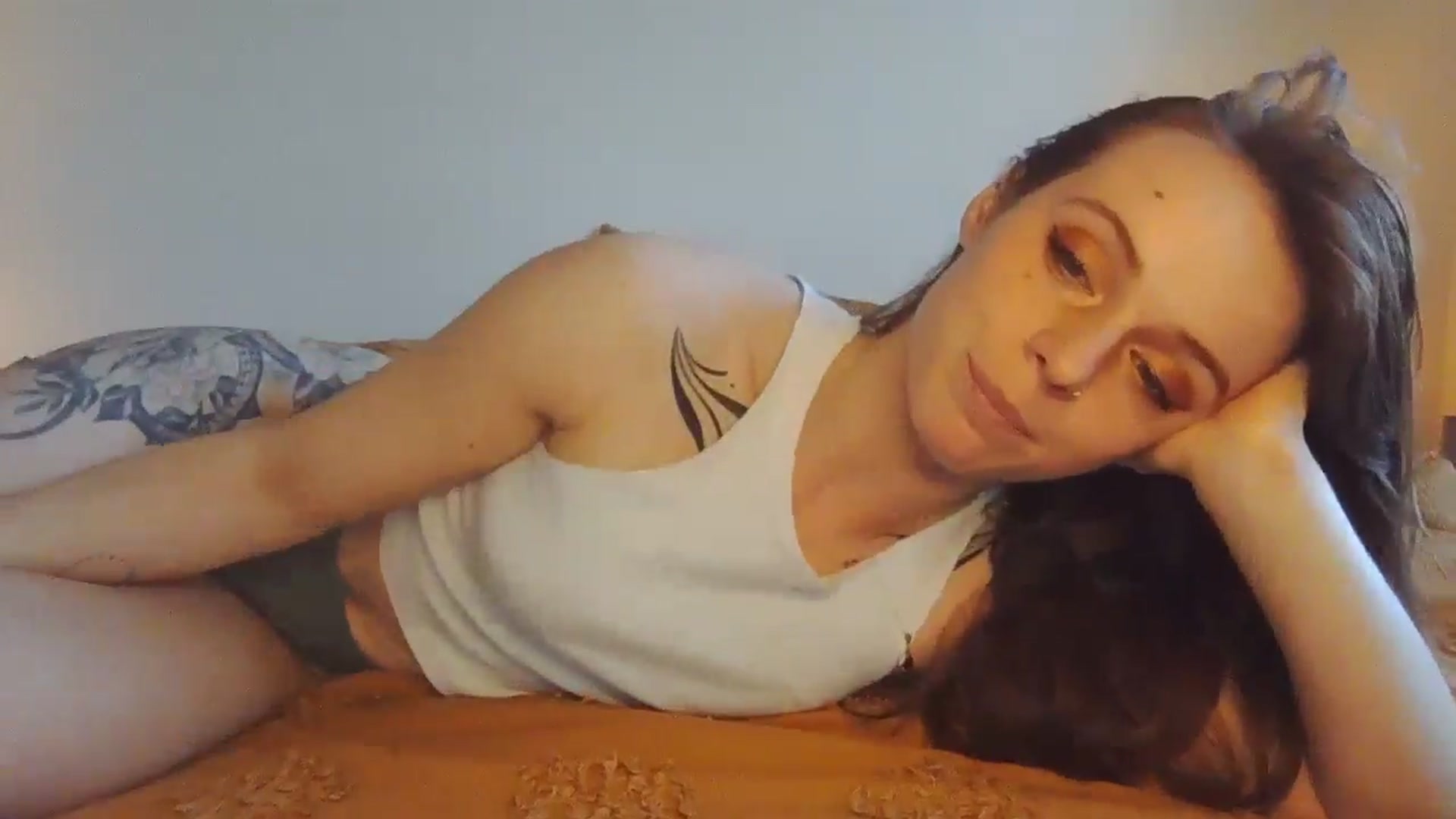 Gallery image thumbnail from Taylor_tinker's myfreecams stream on, 06/06/2024, 01:05 image 9 of 20