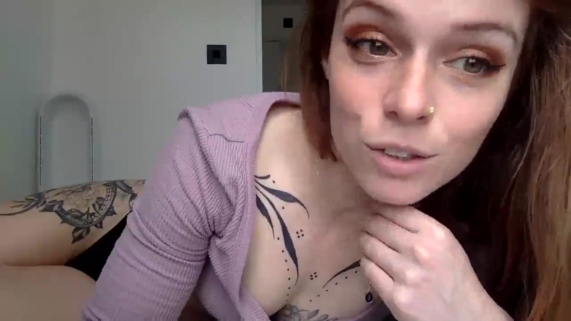Gallery image thumbnail from Taylor_tinker's myfreecams stream on, 07/17/2024, 10:17 image 12 of 20