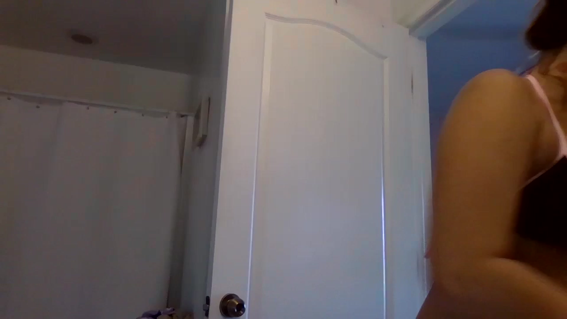 Gallery image thumbnail from Taylorgirl19's myfreecams stream on, 11/04/2023, 17:52 image 1 of 20