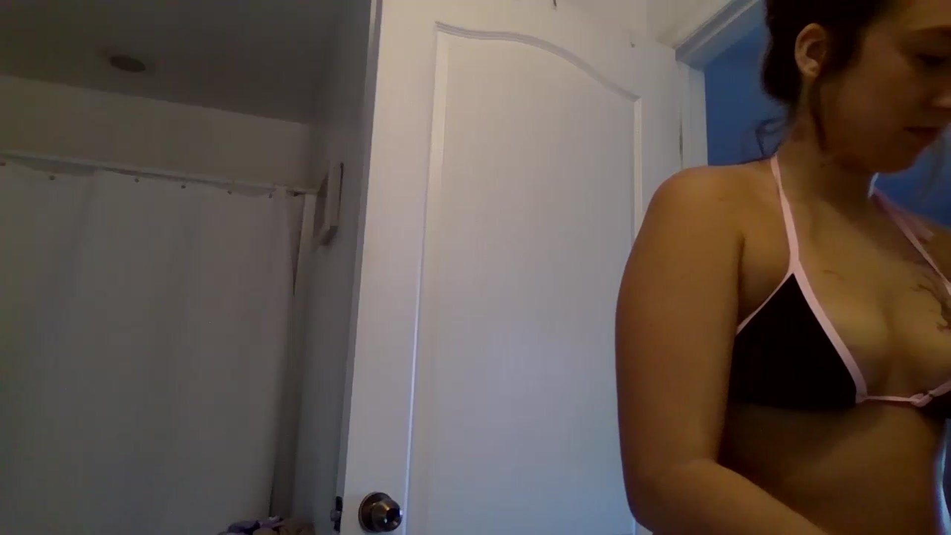 Gallery image thumbnail from Taylorgirl19's myfreecams stream on, 11/04/2023, 17:52 image 11 of 20