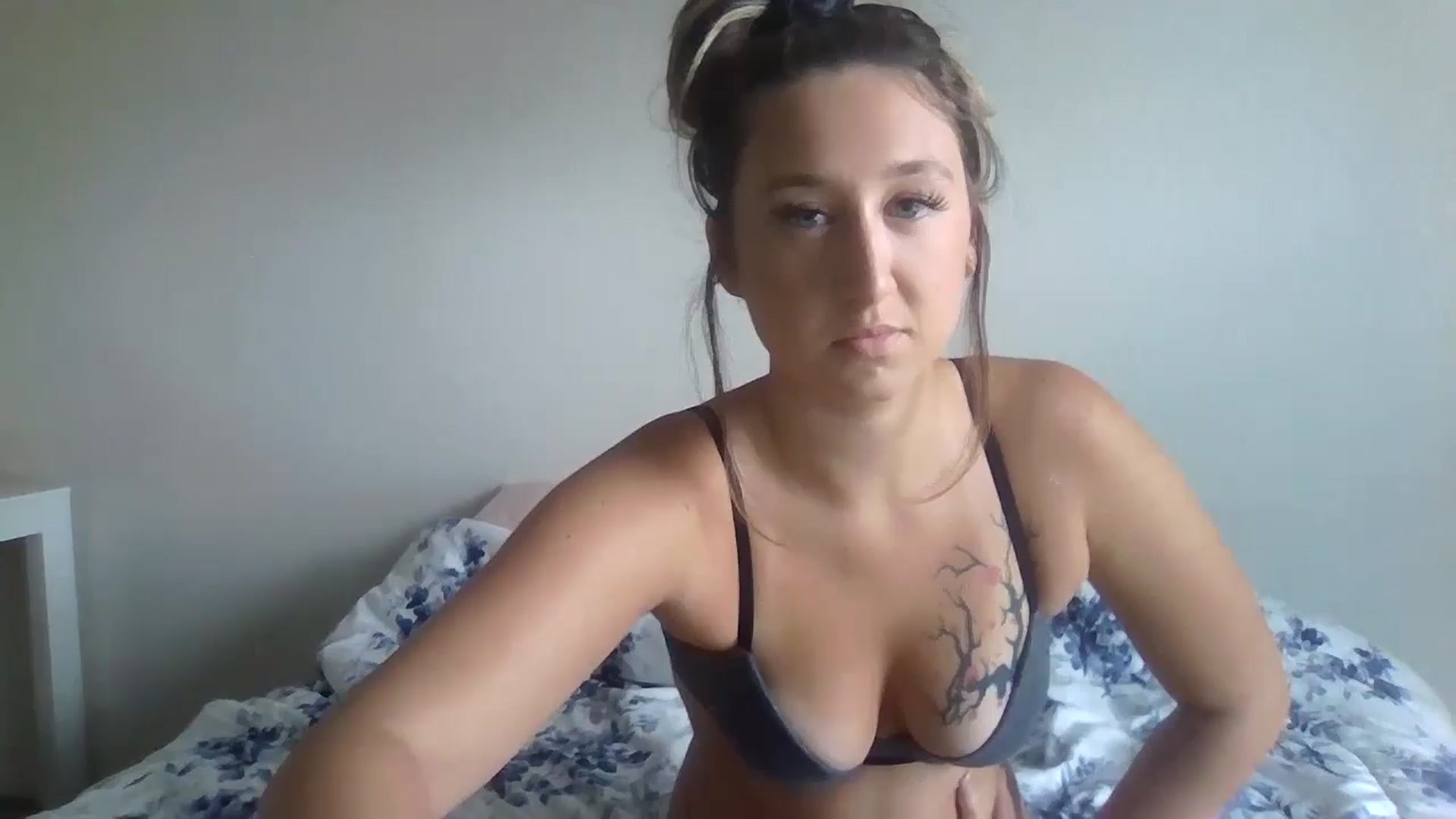 Gallery image thumbnail from Taylorgirl19's myfreecams stream on, 07/21/2024, 16:59 image 8 of 20