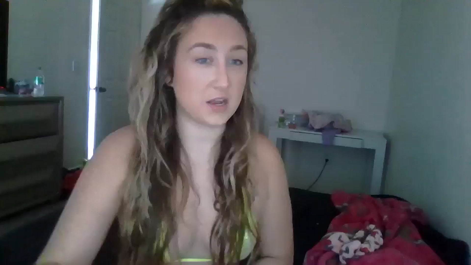 Gallery image thumbnail from Taylorgirl19's myfreecams stream on, 11/06/2024, 15:23 image 18 of 20