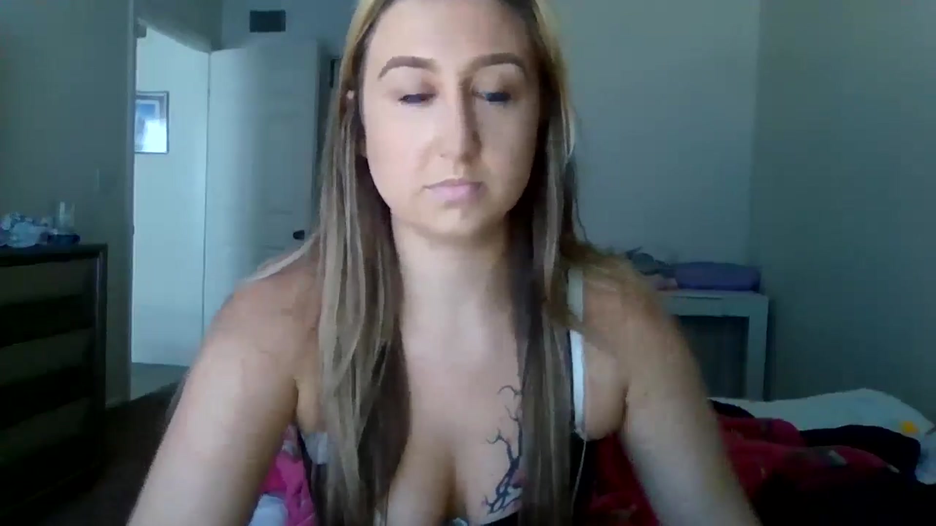 Gallery image thumbnail from Taylorgirl19's myfreecams stream on, 11/25/2024, 19:02 image 4 of 20