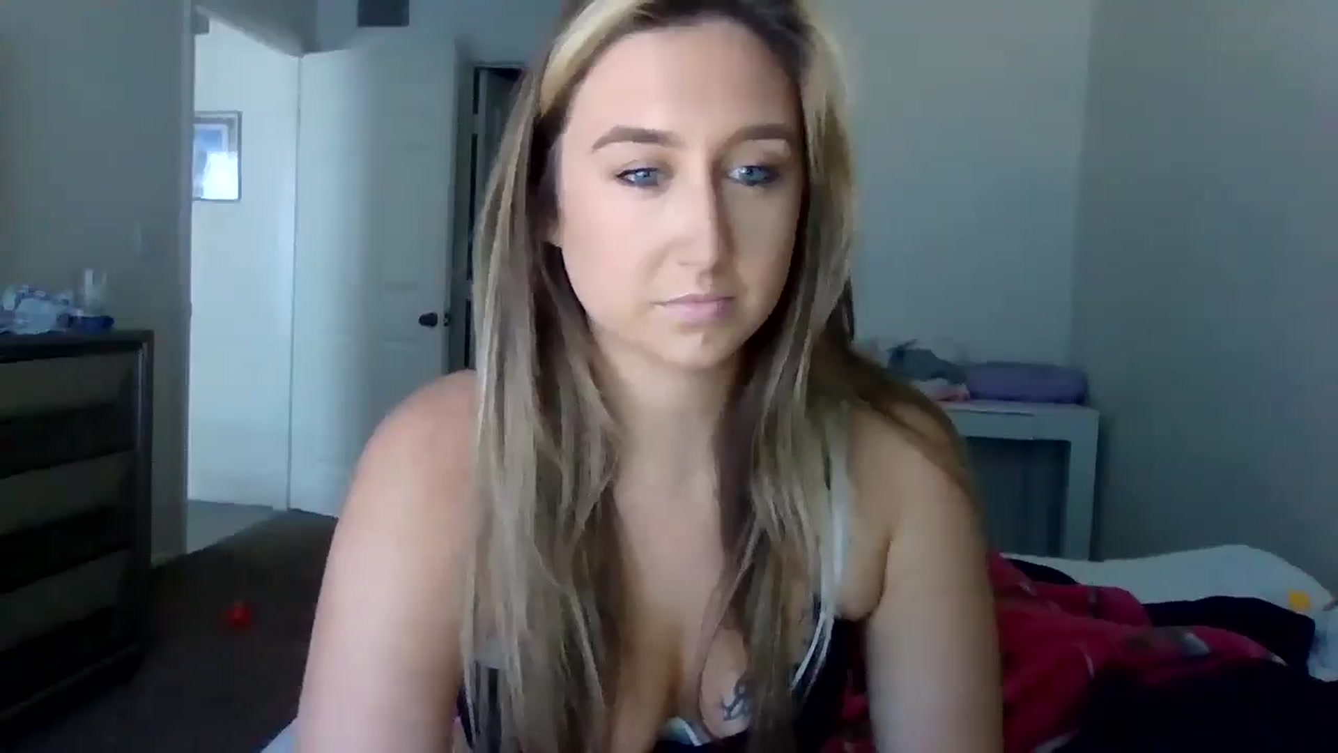 Gallery image thumbnail from Taylorgirl19's myfreecams stream on, 11/25/2024, 19:02 image 14 of 20