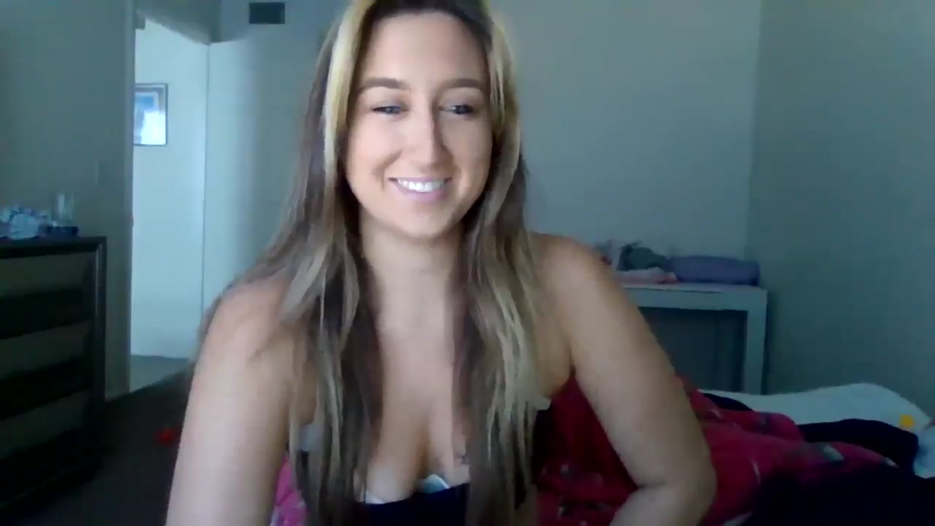 Gallery image thumbnail from Taylorgirl19's myfreecams stream on, 11/25/2024, 19:02 image 20 of 20