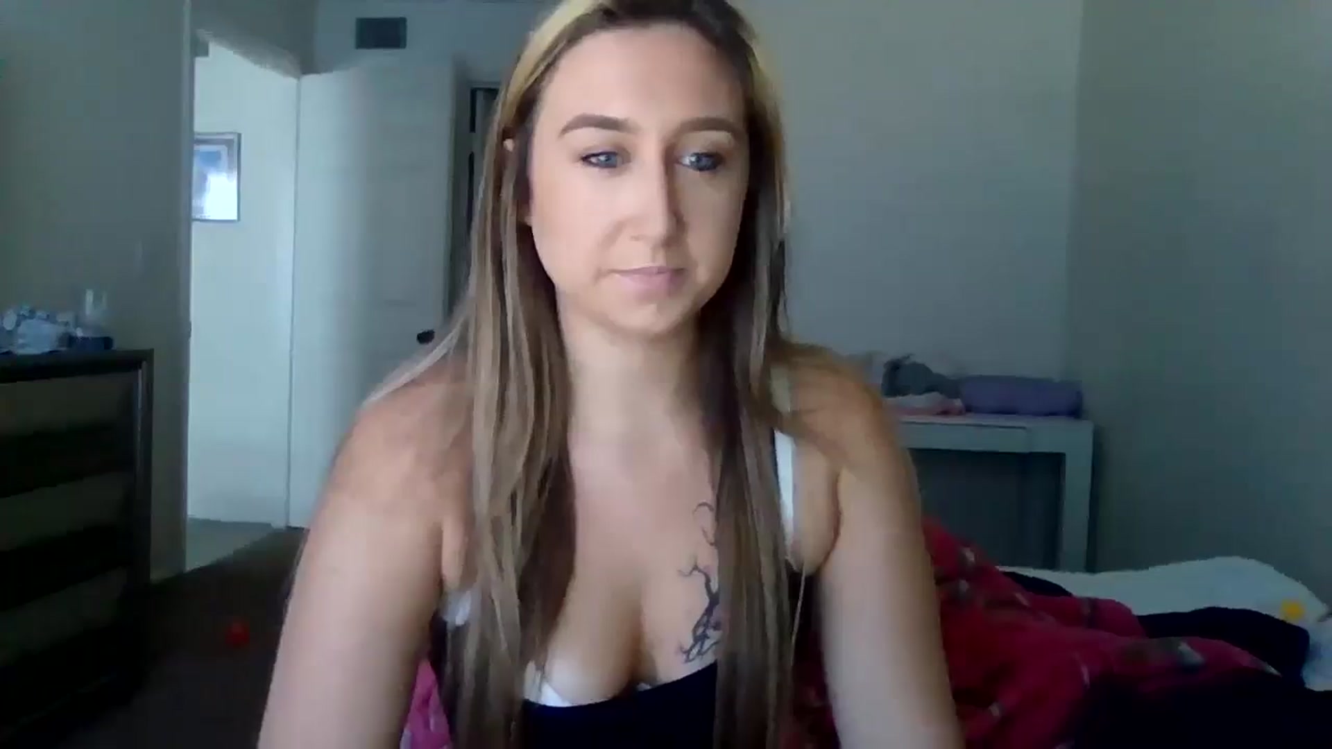 Gallery image thumbnail from Taylorgirl19's myfreecams stream on, 11/25/2024, 19:02 image 3 of 20