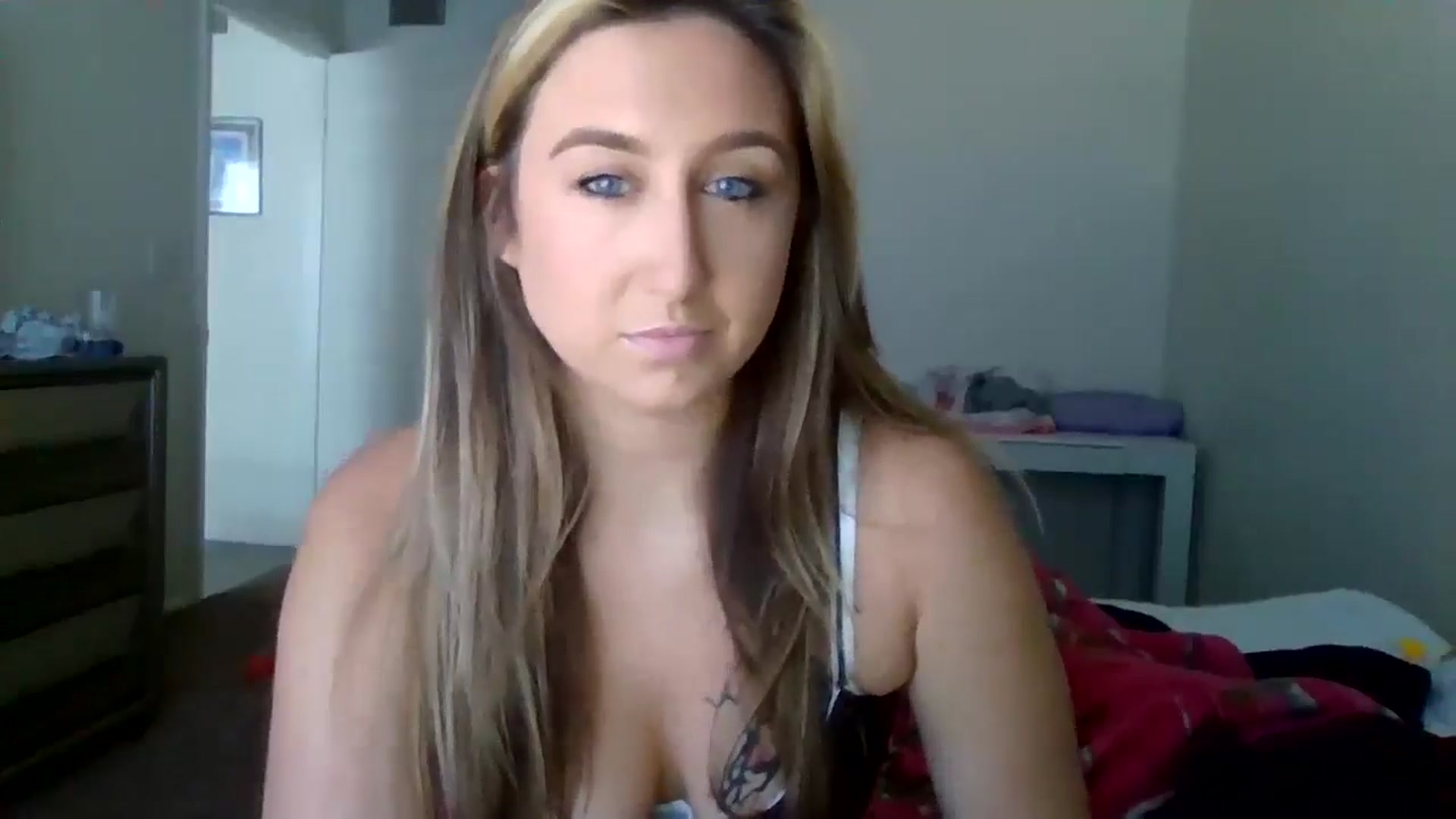 Gallery image thumbnail from Taylorgirl19's myfreecams stream on, 11/25/2024, 19:02 image 12 of 20
