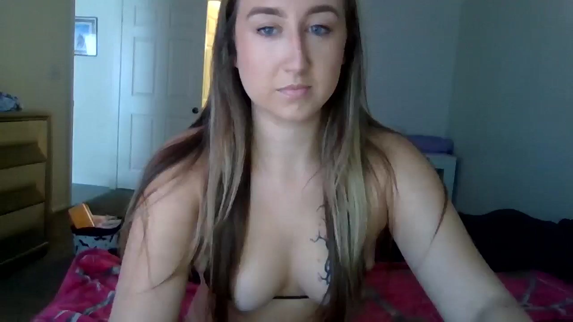 Gallery image thumbnail from Taylorgirl19's myfreecams stream on, 11/27/2024, 19:11 image 13 of 20