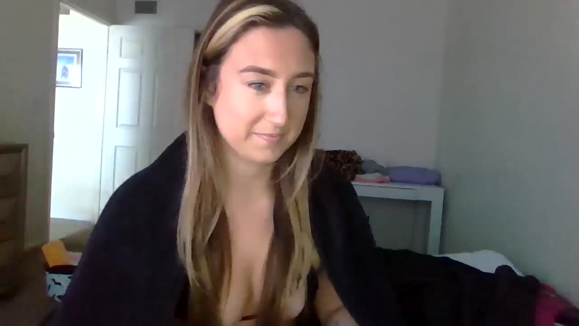 Gallery image thumbnail from Taylorgirl19's myfreecams stream on, 11/27/2024, 20:39 image 10 of 20