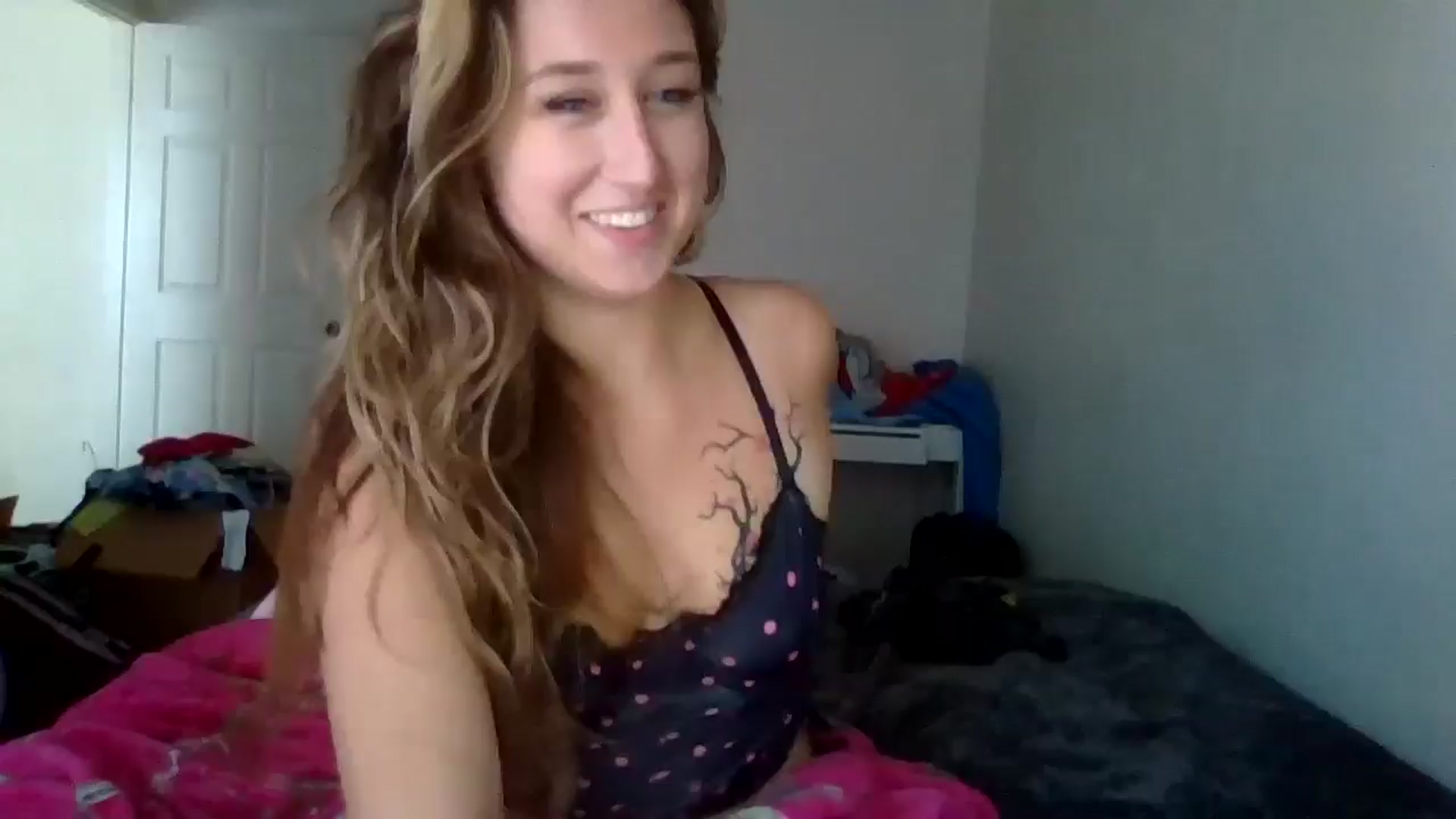 Gallery image thumbnail from Taylorgirl19's myfreecams stream on, 01/01/2025, 20:52 image 12 of 20