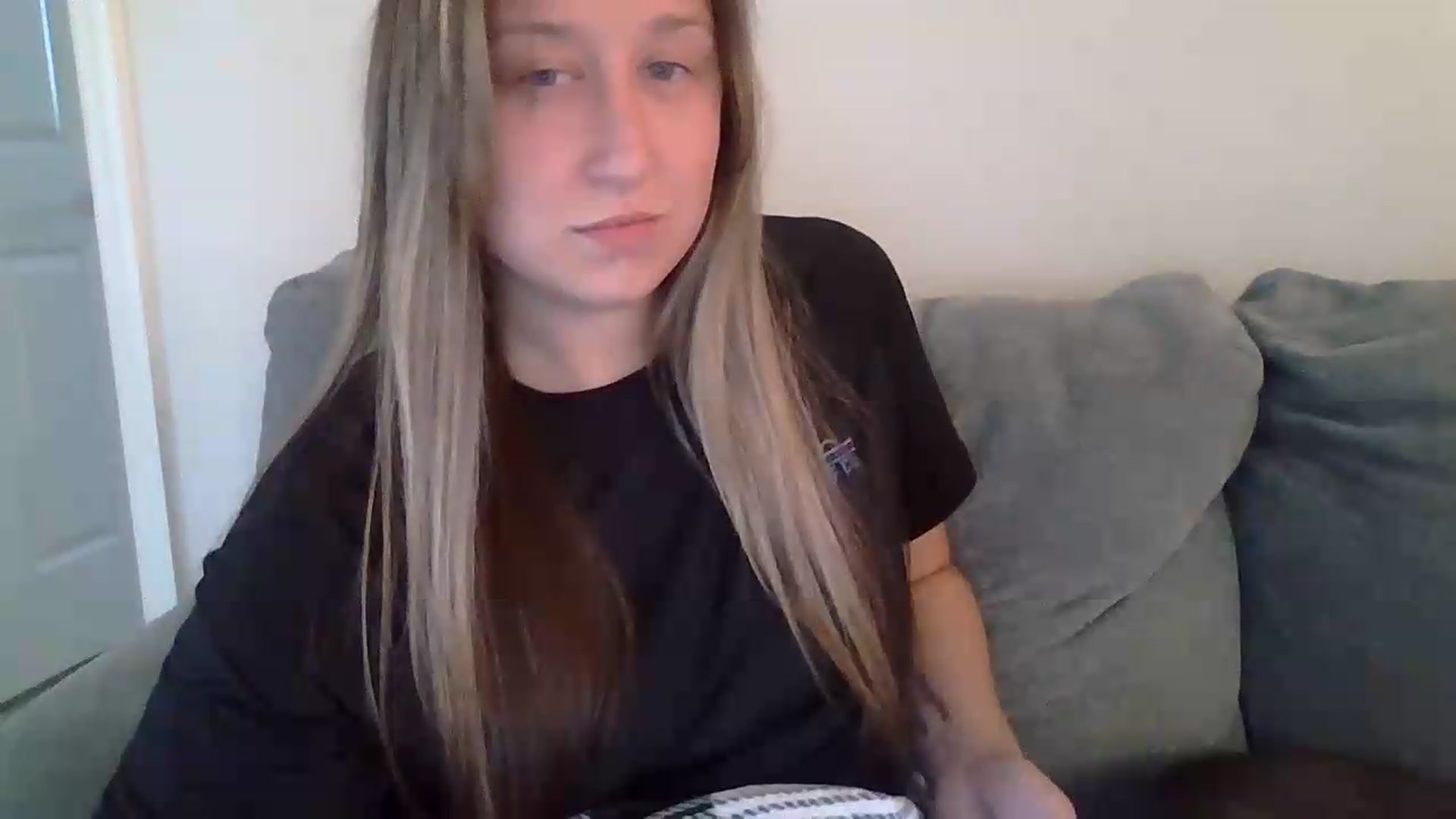 Gallery image thumbnail from Taylorgirl19's myfreecams stream on, 06/16/2026, 18:21 image 9 of 20