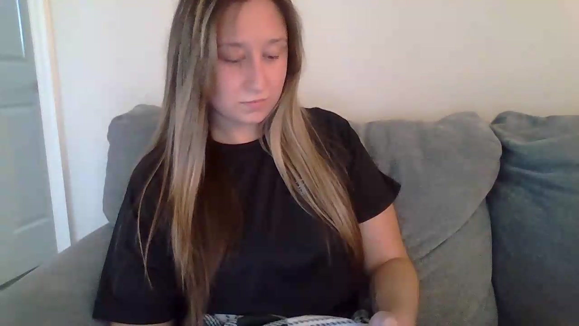 Gallery image thumbnail from Taylorgirl19's myfreecams stream on, 06/16/2026, 18:21 image 6 of 20
