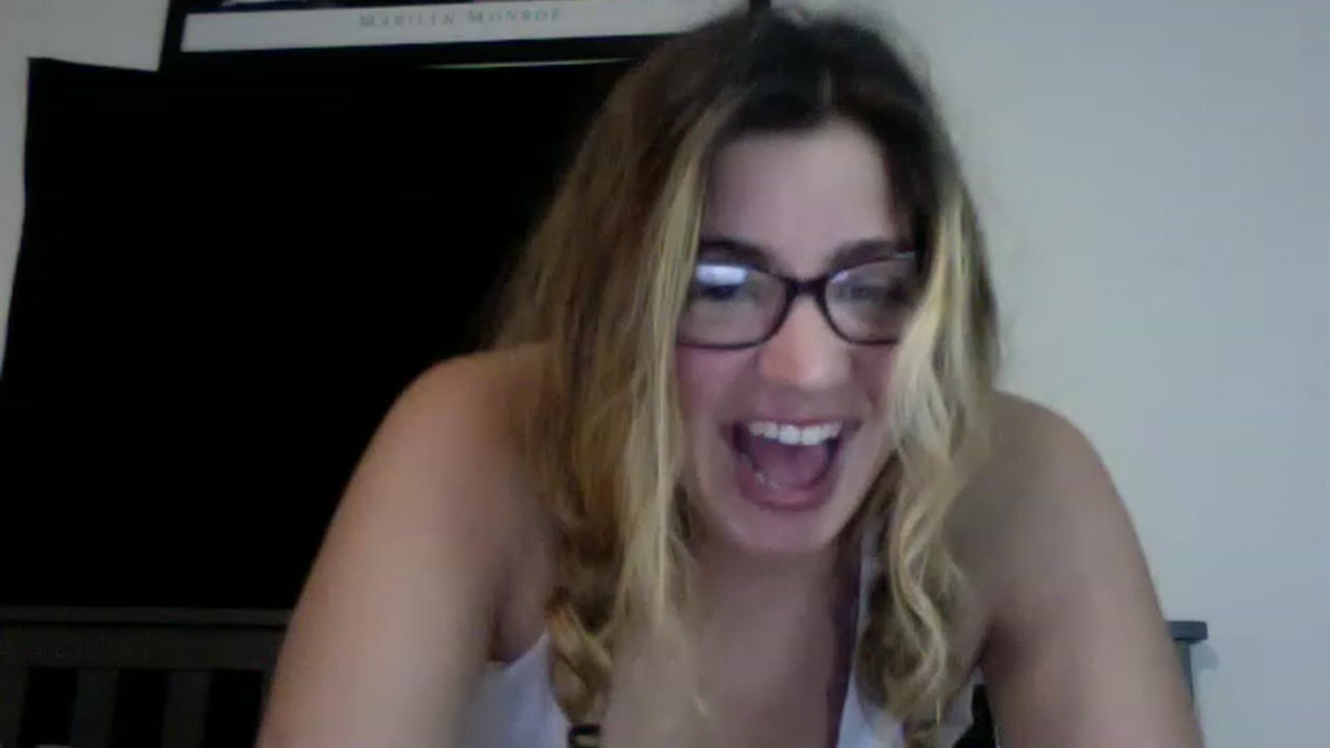Gallery image thumbnail from Taytaybae27's myfreecams stream on, 12/01/2022, 08:11 image 5 of 20