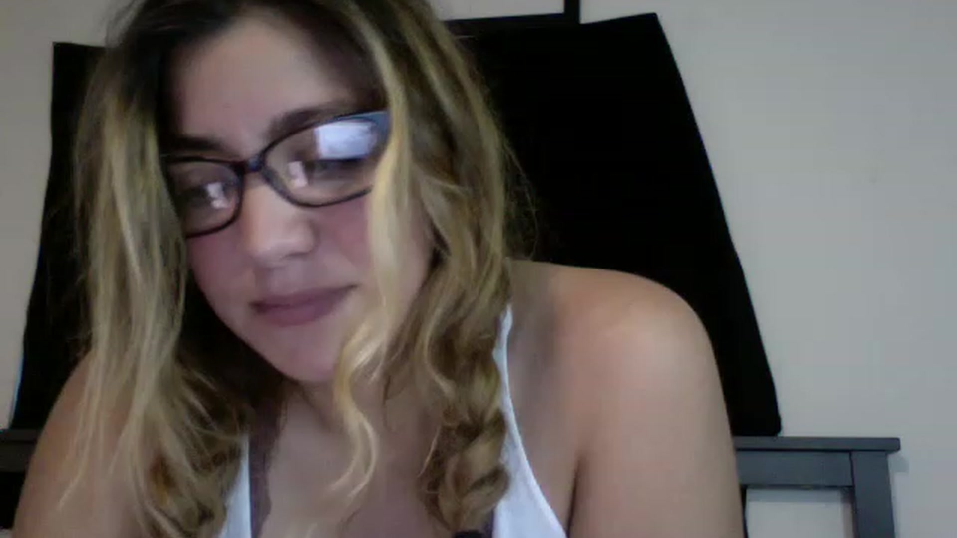 Gallery image thumbnail from Taytaybae27's myfreecams stream on, 12/01/2022, 08:11 image 2 of 20