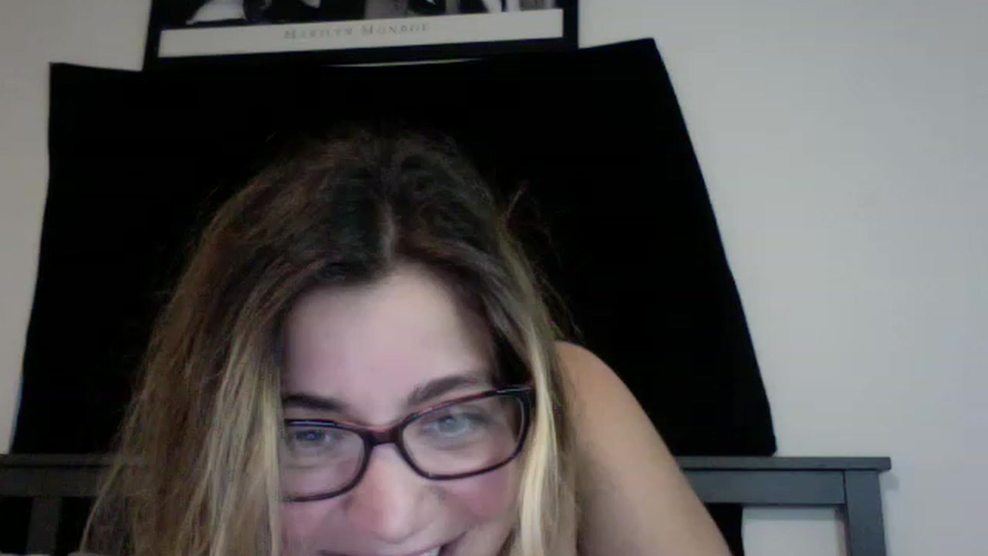 Gallery image thumbnail from Taytaybae27's myfreecams stream on, 12/01/2022, 08:11 image 11 of 20