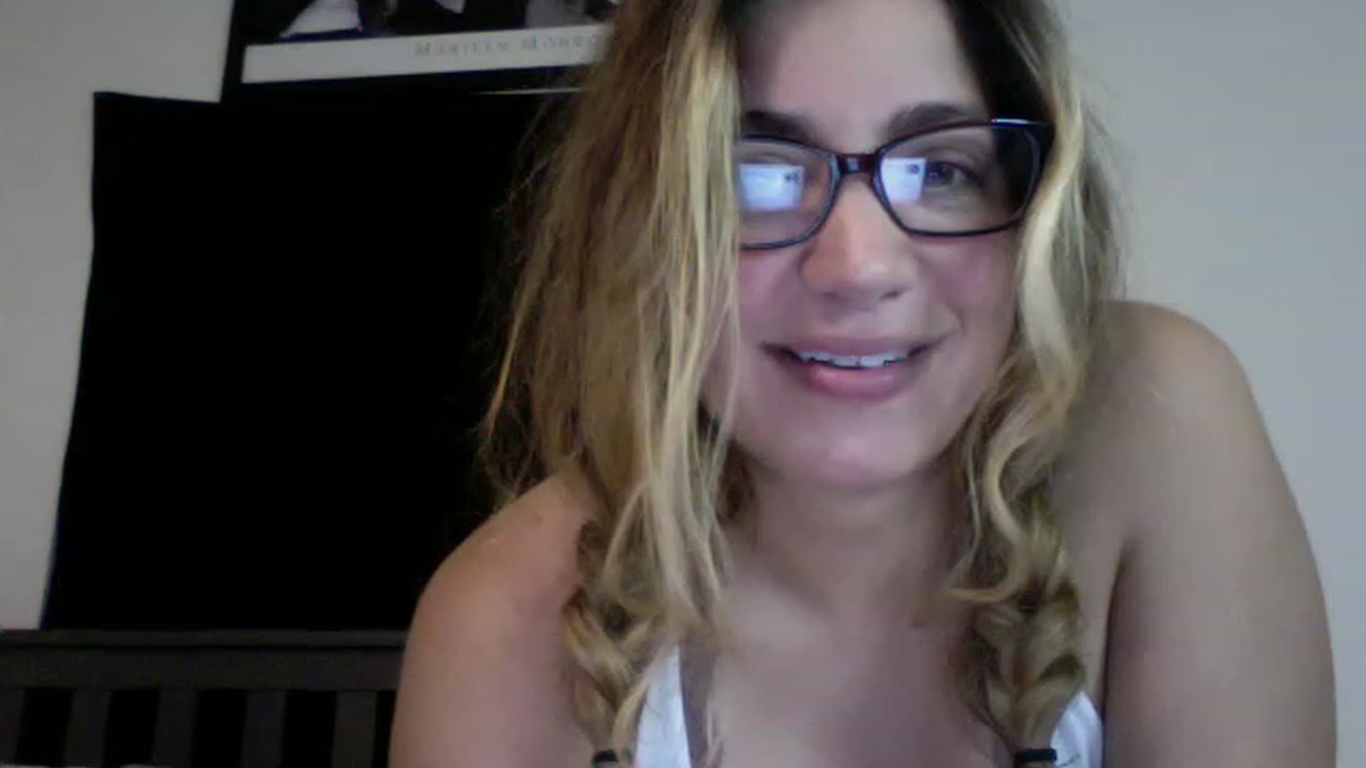 Gallery image thumbnail from Taytaybae27's myfreecams stream on, 12/01/2022, 08:11 image 19 of 20