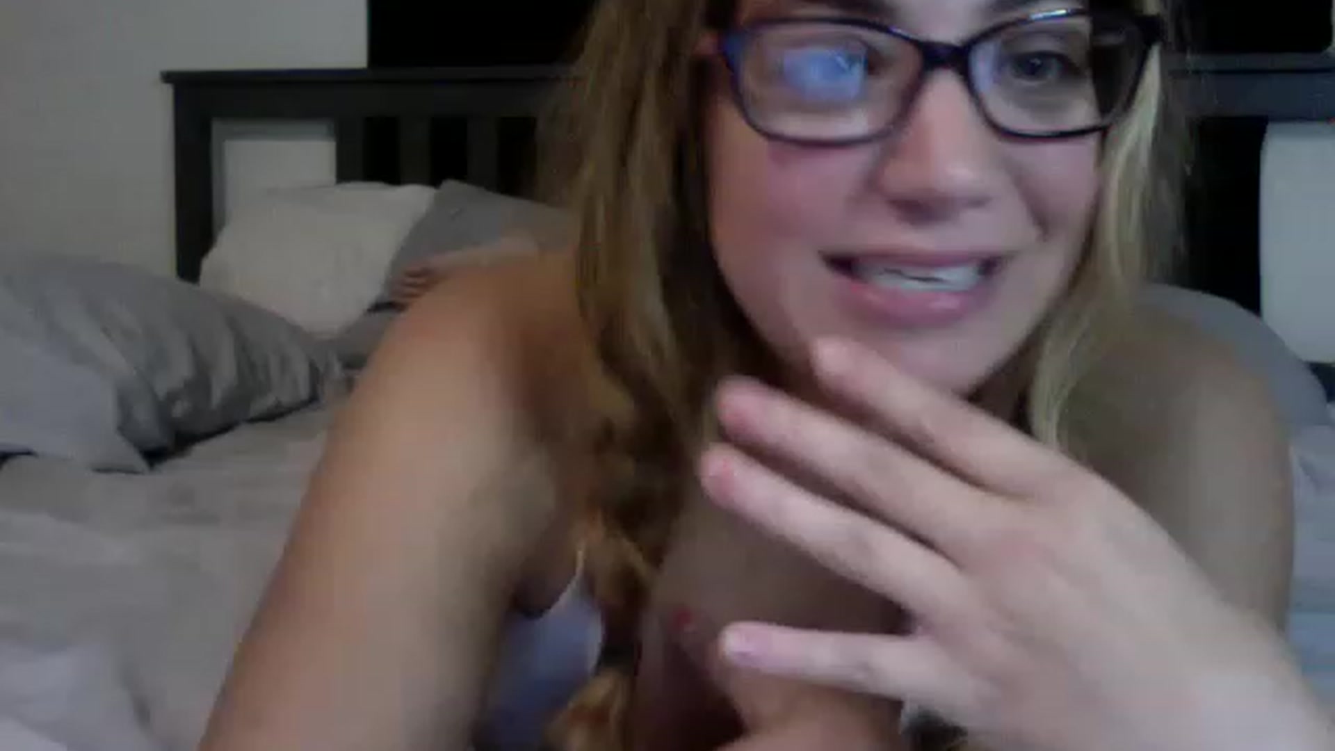 Gallery image thumbnail from Taytaybae27's myfreecams stream on, 11/22/2022, 02:36 image 10 of 20