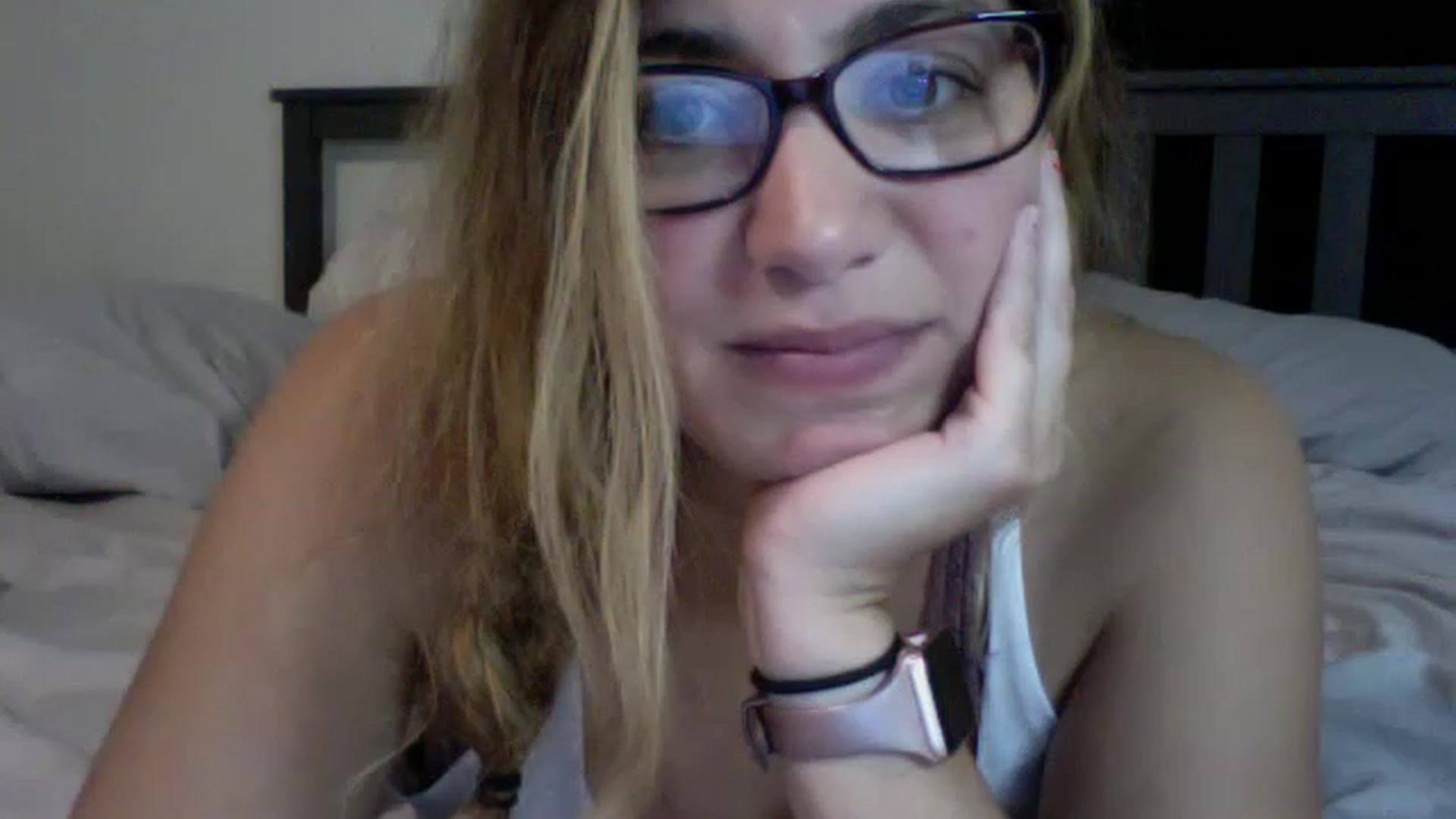 Gallery image thumbnail from Taytaybae27's myfreecams stream on, 11/22/2022, 02:36 image 11 of 20