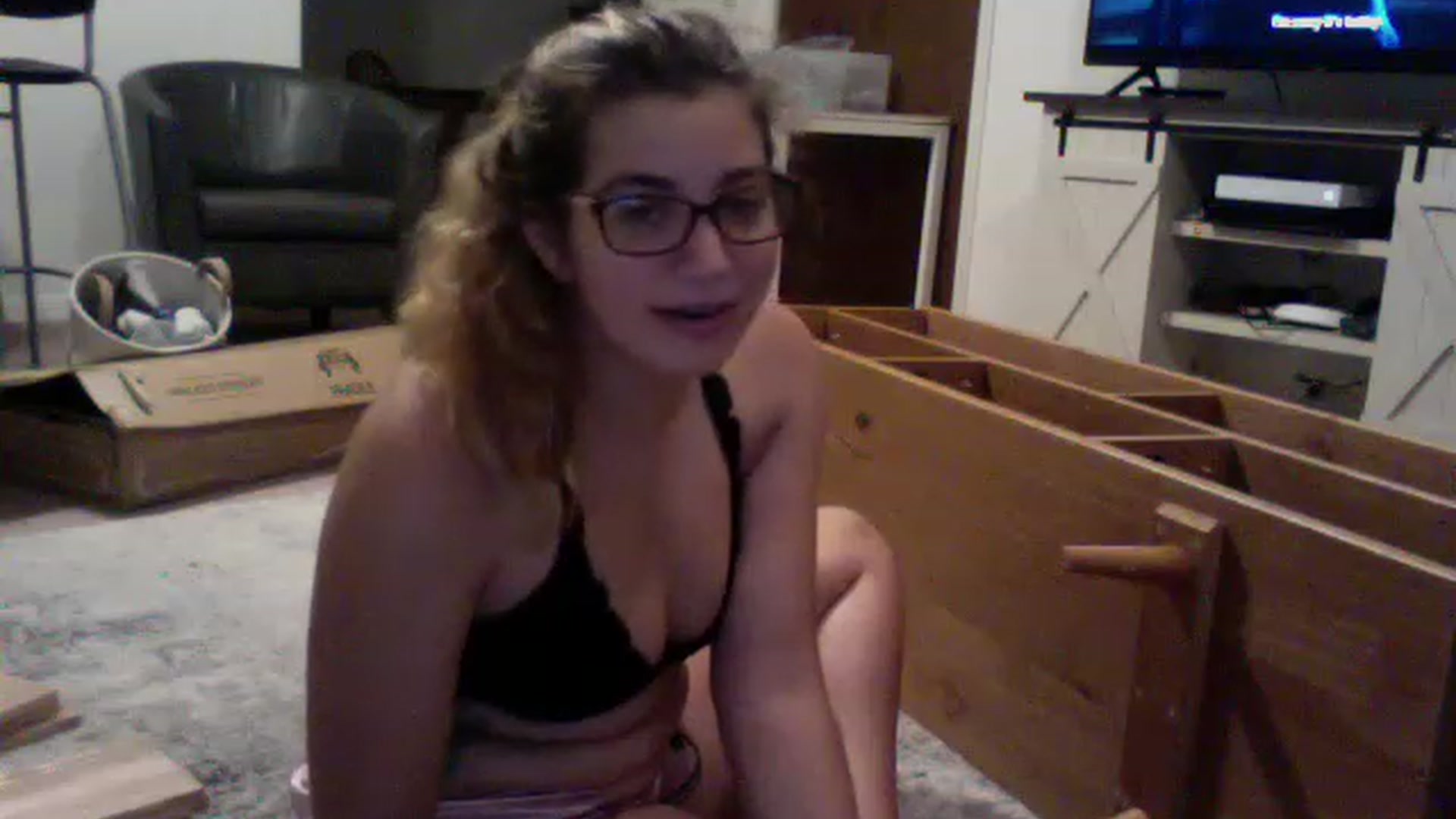 Gallery image thumbnail from Taytaybae27's myfreecams stream on, 11/23/2022, 04:20 image 6 of 20