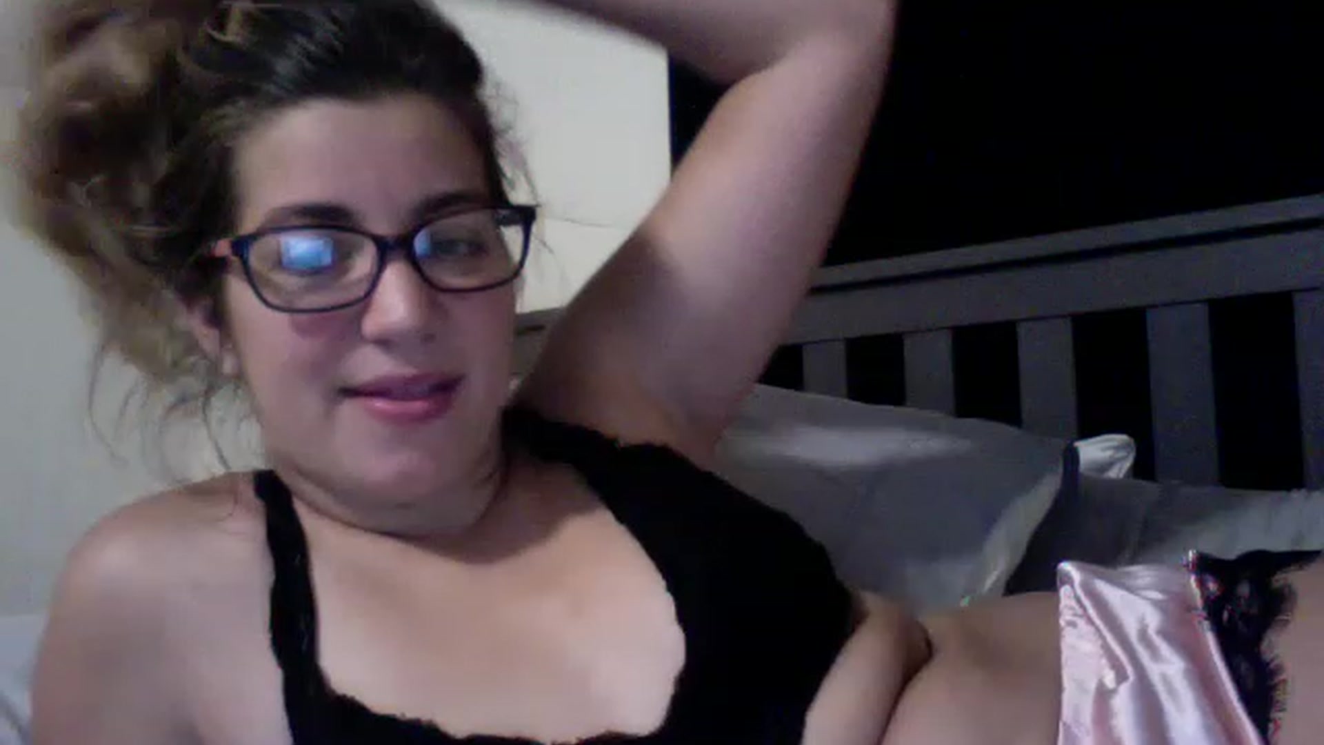 Gallery image thumbnail from Taytaybae27's myfreecams stream on, 11/23/2022, 04:46 image 16 of 20