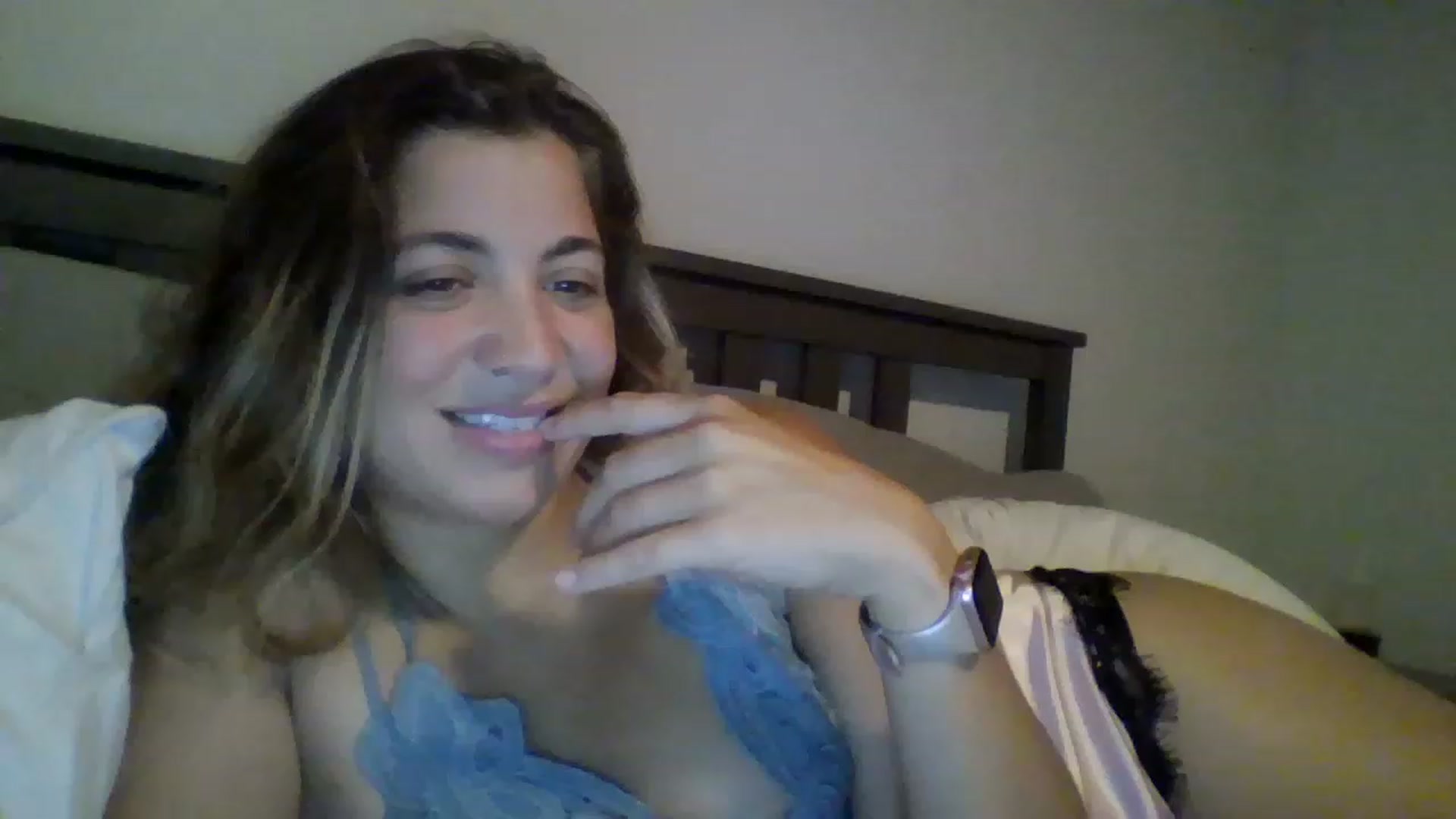 Gallery image thumbnail from Taytaybae27's myfreecams stream on, 05/17/2023, 02:41 image 18 of 20