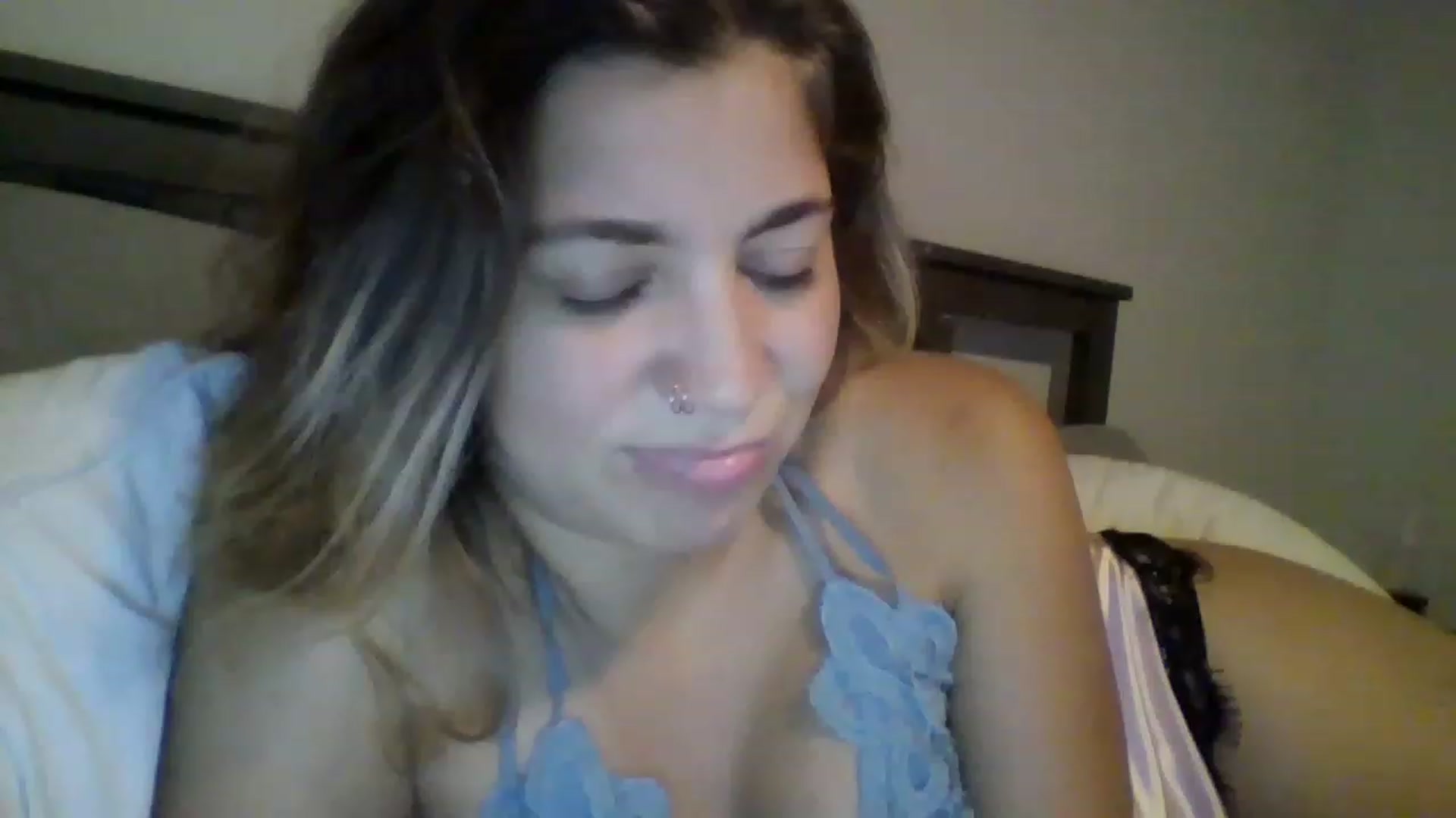 Gallery image thumbnail from Taytaybae27's myfreecams stream on, 05/17/2023, 02:41 image 19 of 20