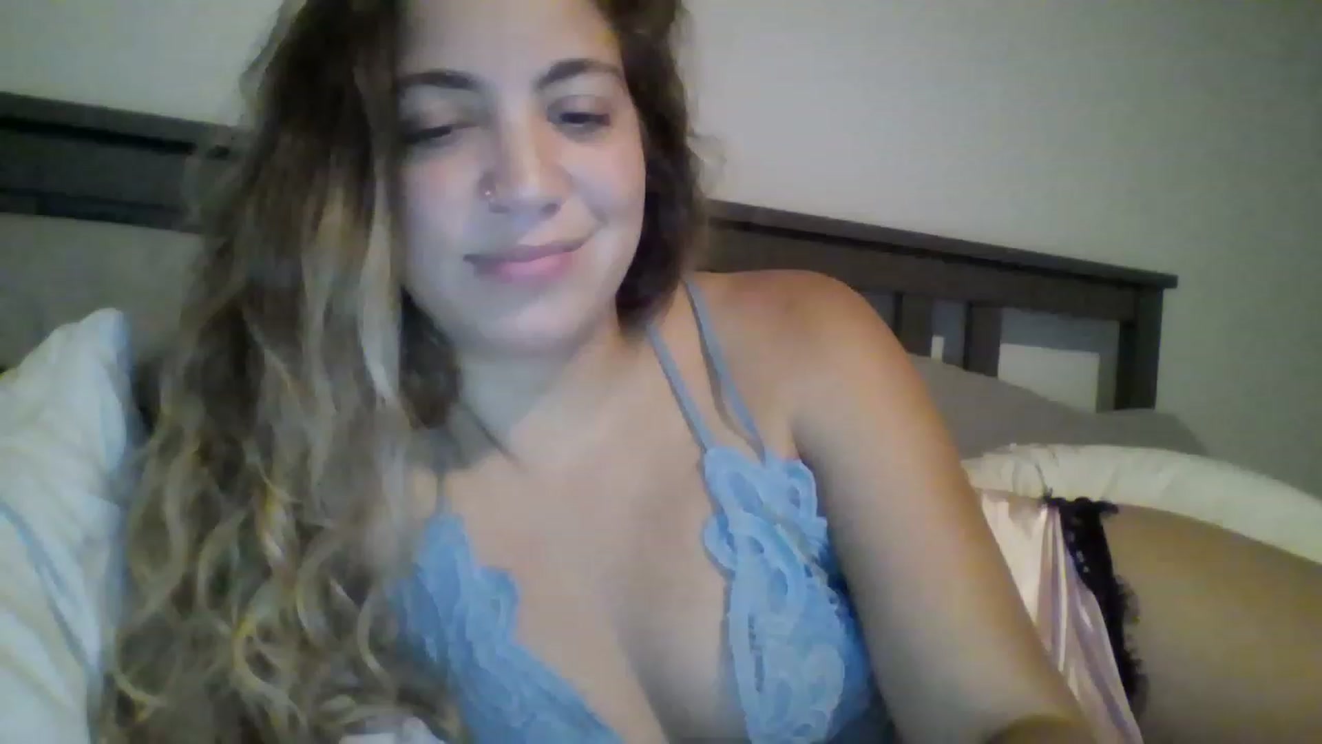 Gallery image thumbnail from Taytaybae27's myfreecams stream on, 05/17/2023, 02:41 image 10 of 20