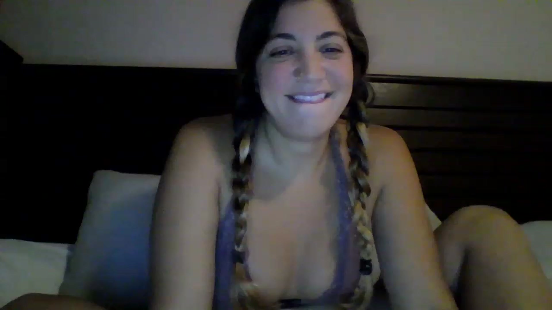 Gallery image thumbnail from Taytaybae27's myfreecams stream on, 06/19/2023, 03:14 image 8 of 20