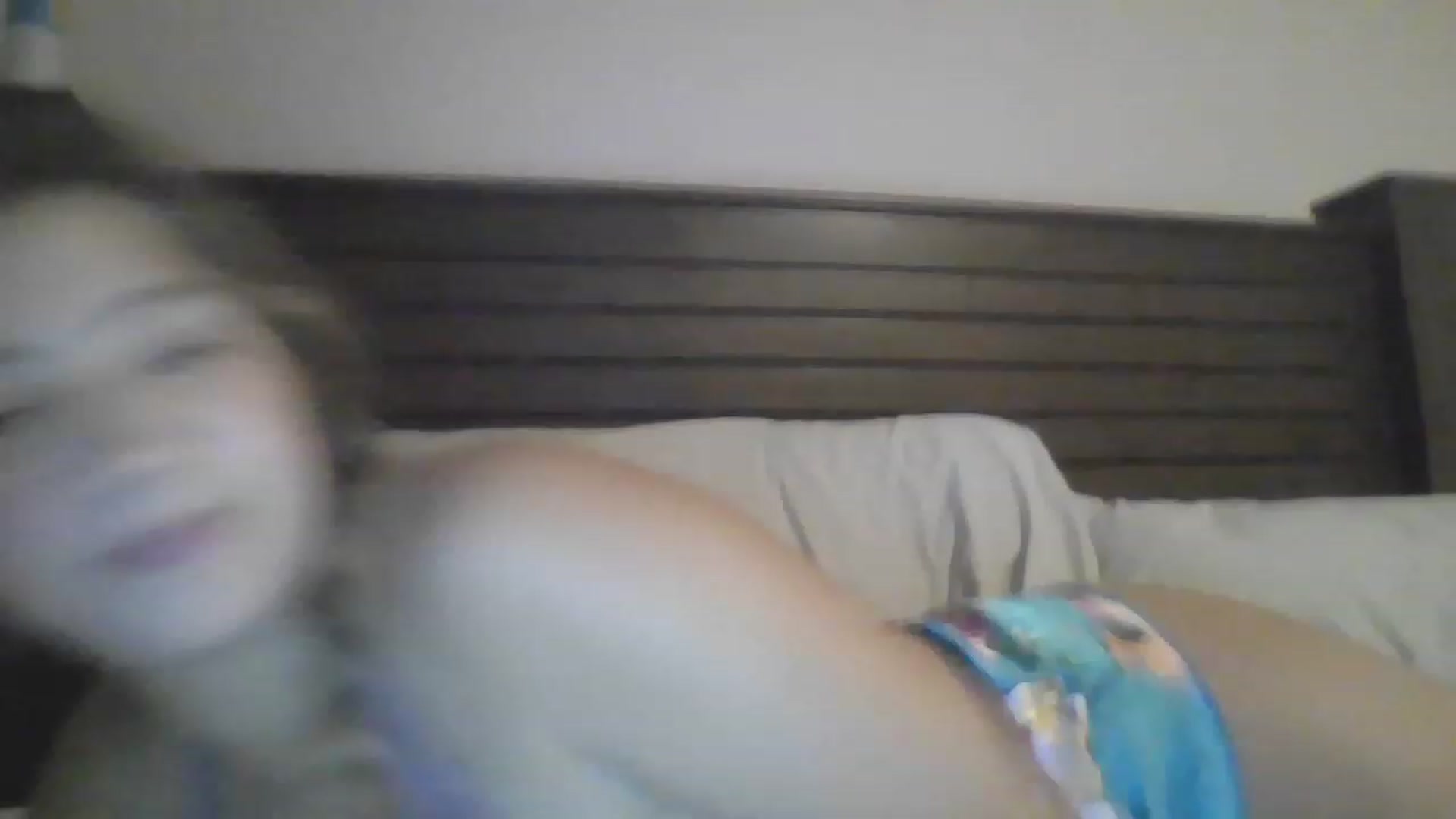 Gallery image thumbnail from Taytaybae27's myfreecams stream on, 06/19/2023, 03:14 image 17 of 20