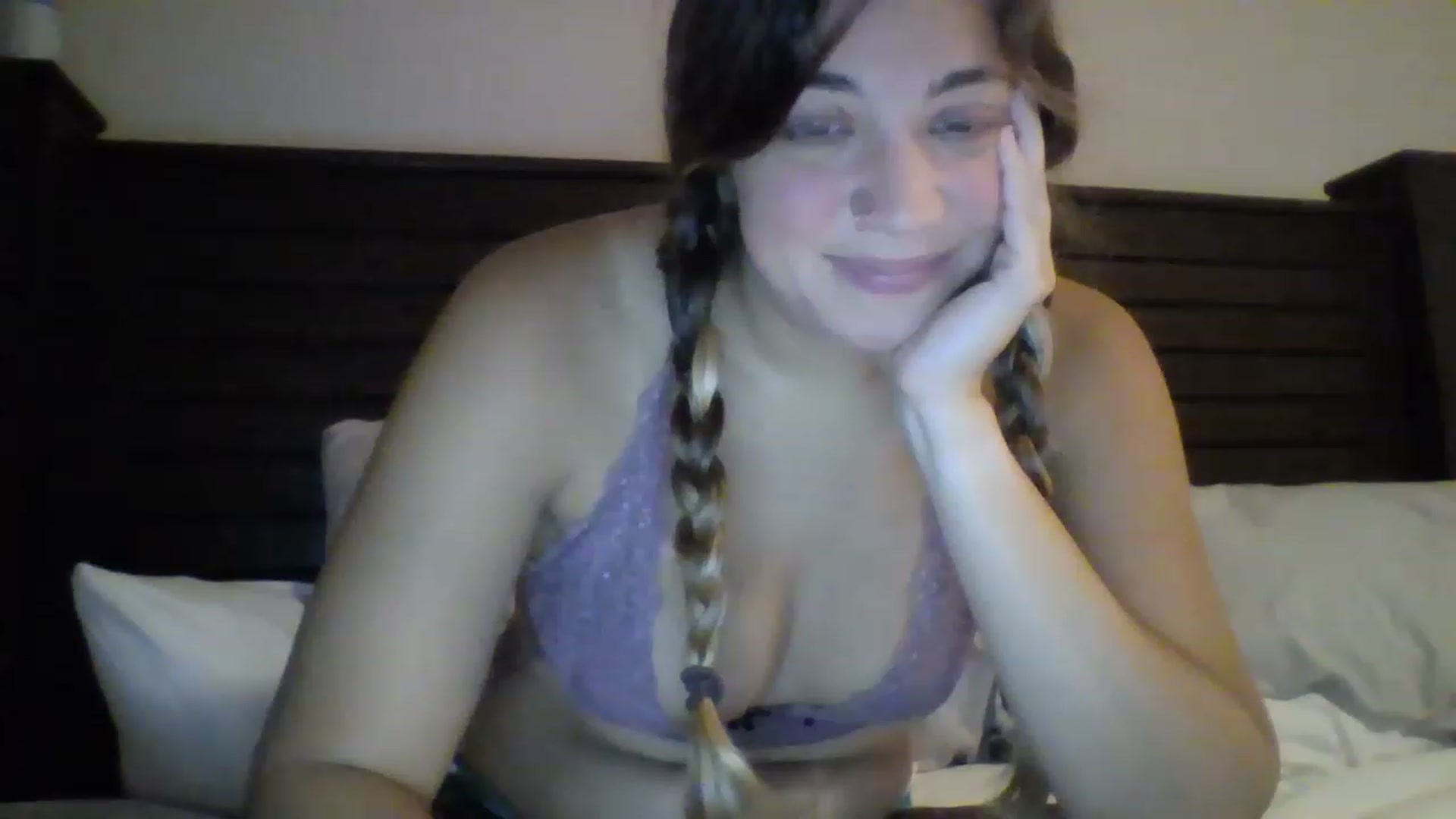 Gallery image thumbnail from Taytaybae27's myfreecams stream on, 06/19/2023, 03:14 image 16 of 20