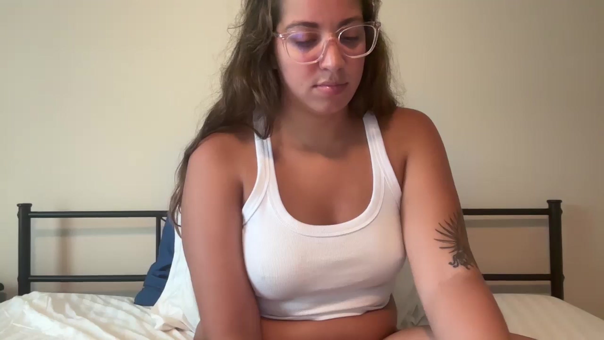 Gallery image thumbnail from Taytaybae27's myfreecams stream on, 07/09/2024, 22:25 image 18 of 20