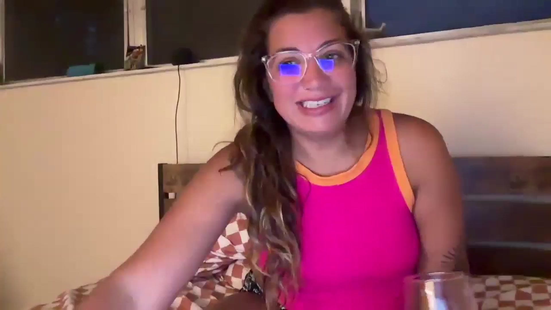 Gallery image thumbnail from Taytaybae27's myfreecams stream on, 08/27/2024, 01:45 image 6 of 20