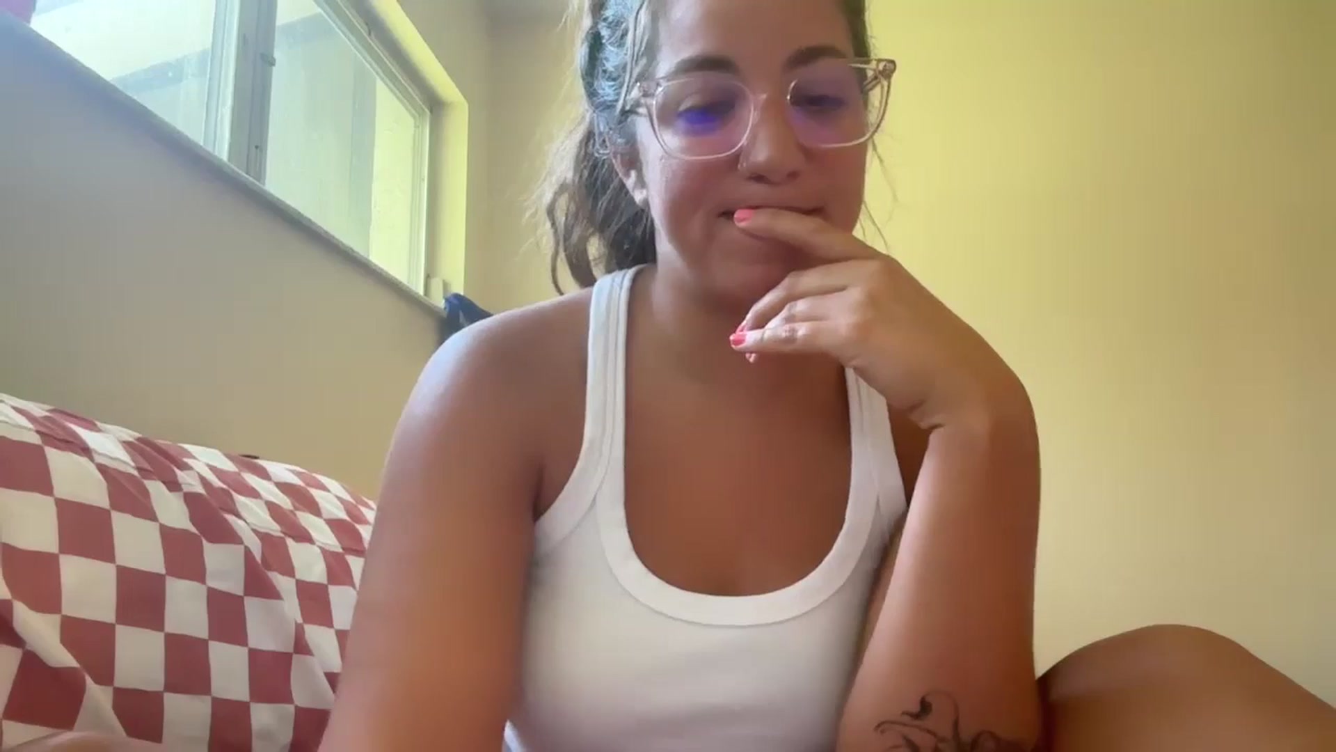 Gallery image thumbnail from Taytaybae27's myfreecams stream on, 09/02/2024, 14:45 image 13 of 20