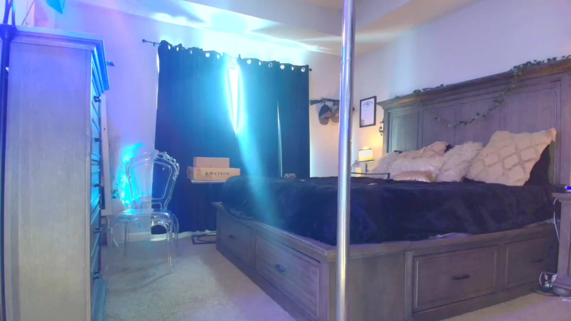 Gallery image thumbnail from TeXMilF's myfreecams stream on, 12/21/2025, 19:48 image 9 of 20