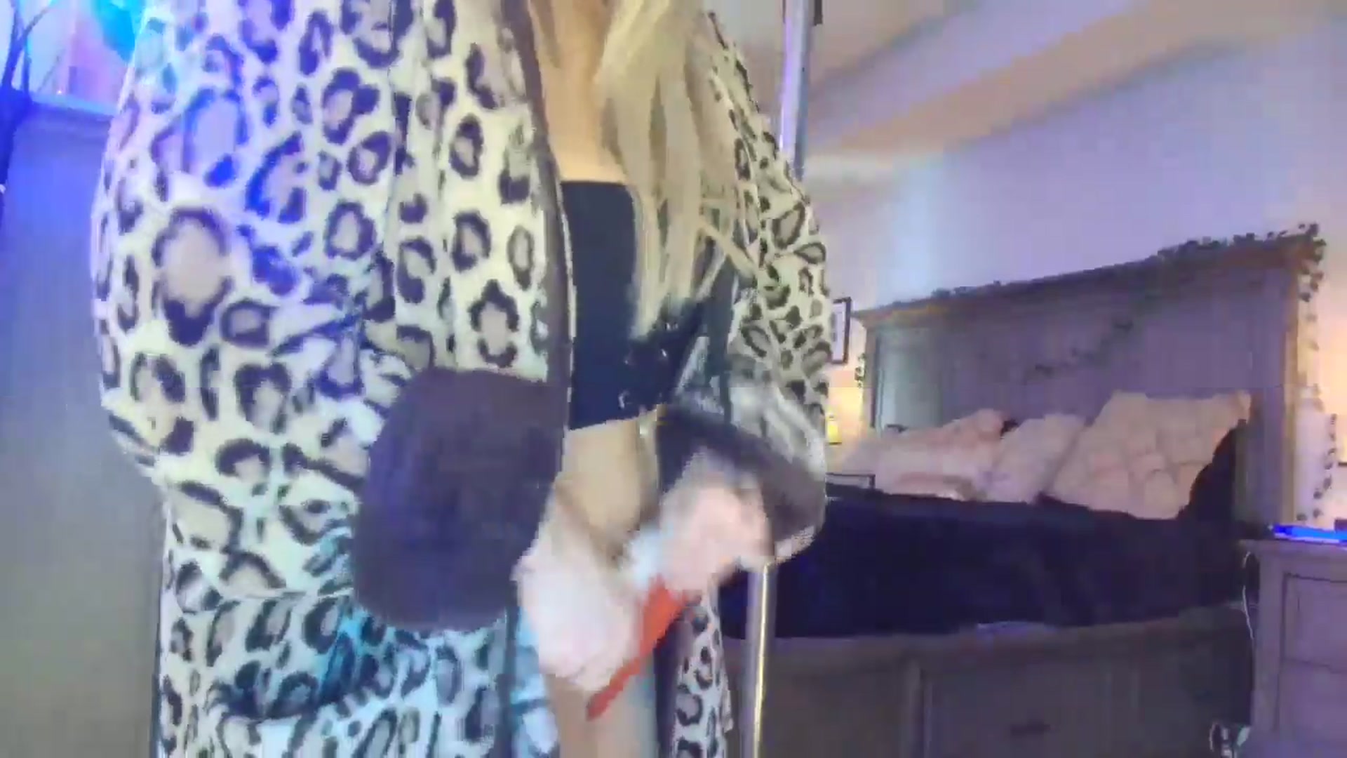 Gallery image thumbnail from TeXMilF's myfreecams stream on, 12/21/2025, 19:48 image 13 of 20
