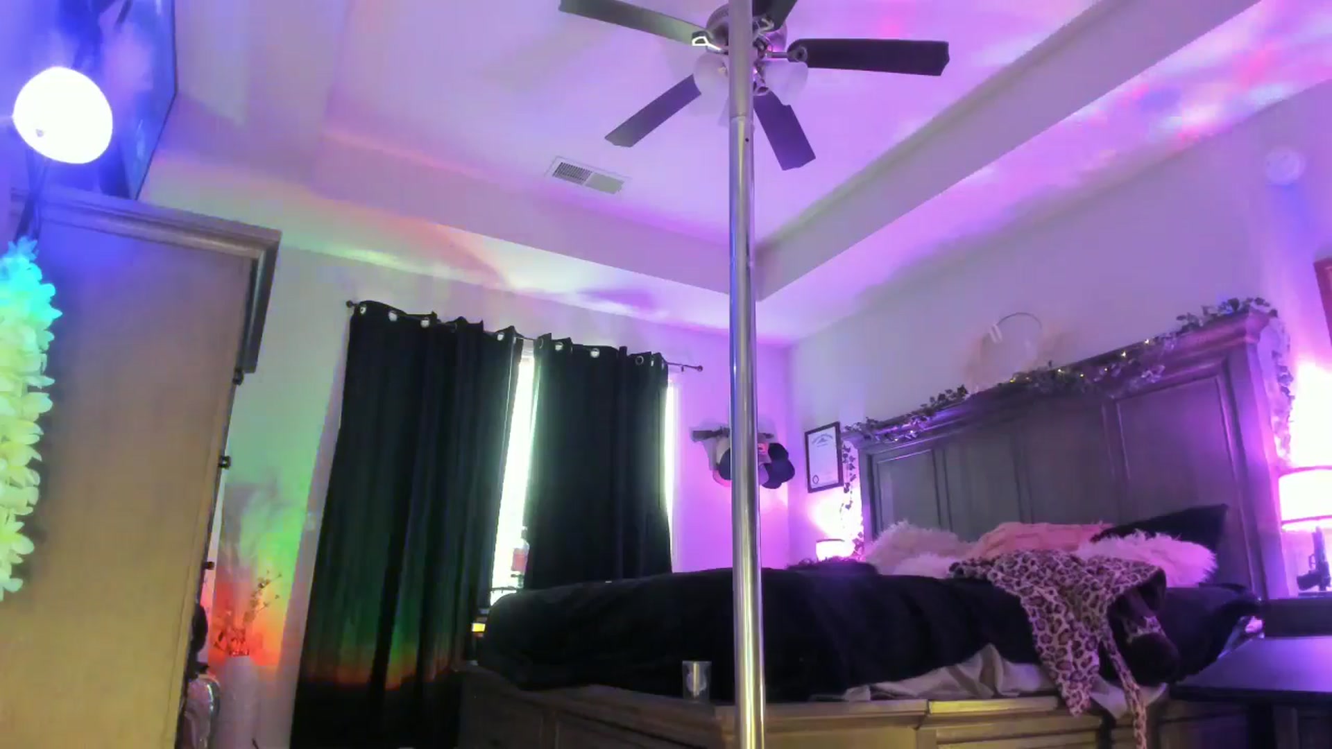 Gallery image thumbnail from TeXxxx's myfreecams stream on, 02/26/2025, 20:30 image 20 of 20