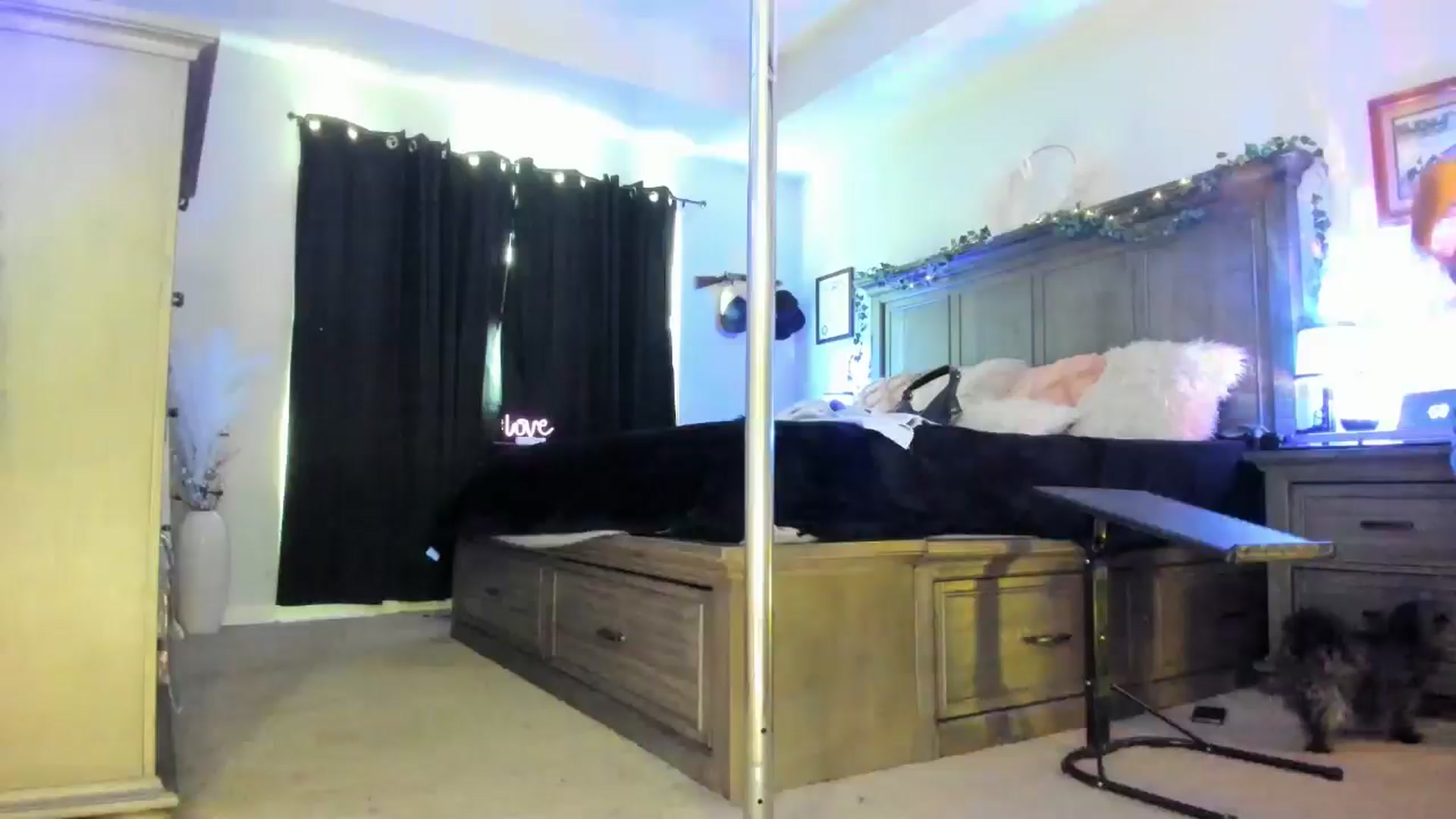 Gallery image thumbnail from TeXxxx's myfreecams stream on, 03/10/2025, 17:57 image 20 of 20