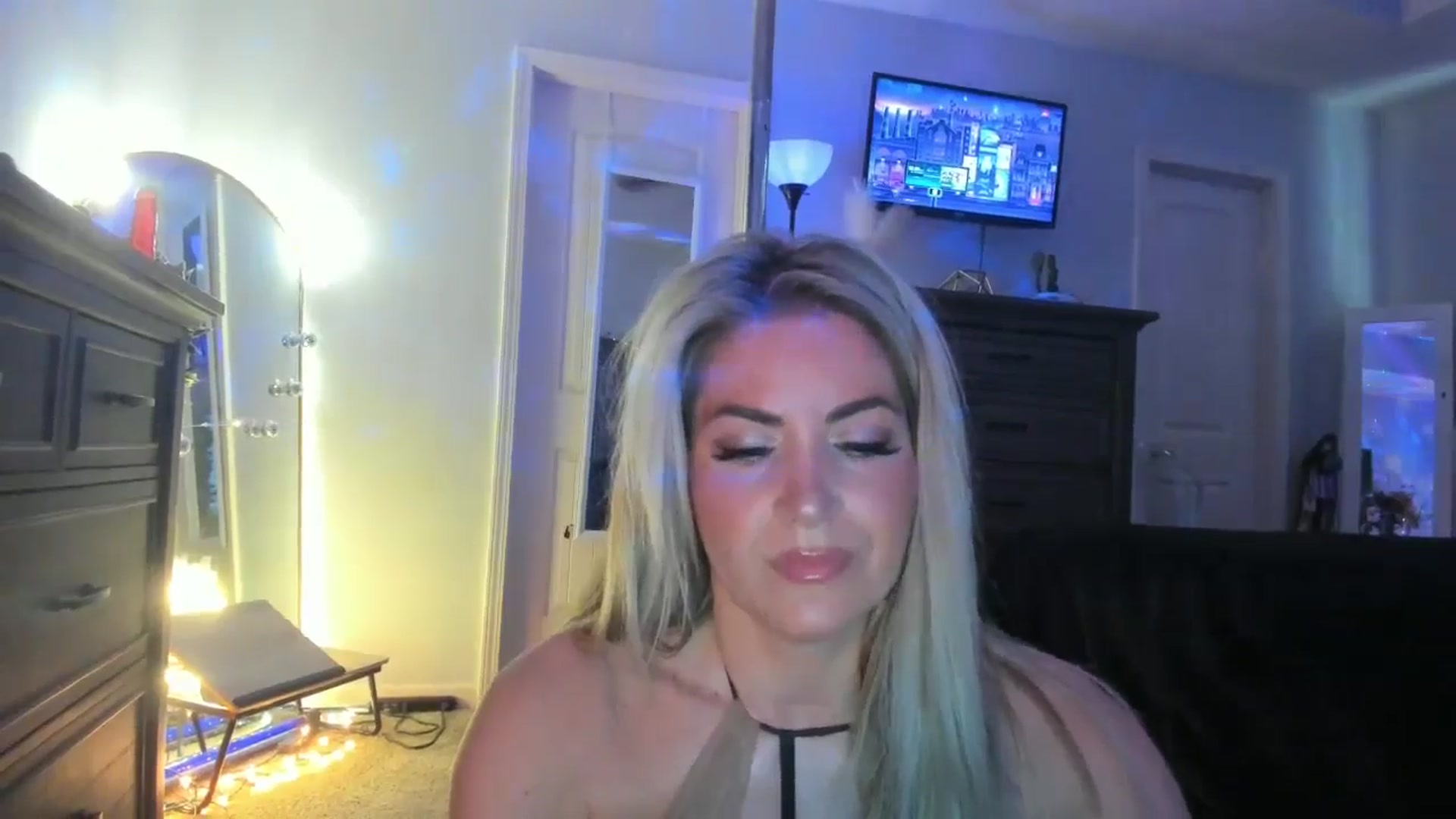 Gallery image thumbnail from TeXxxx's myfreecams stream on, 03/11/2025, 19:09 image 9 of 20