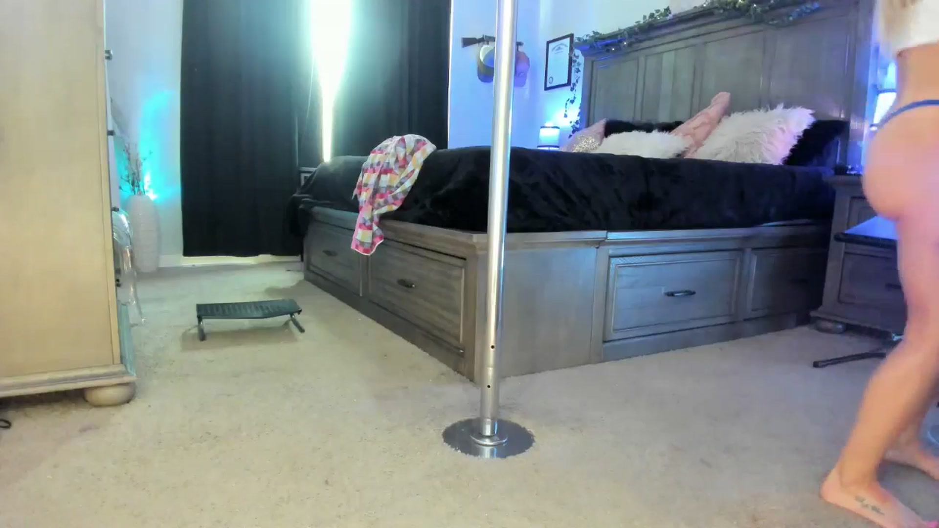 Gallery image thumbnail from TeXxxx's myfreecams stream on, 03/18/2025, 19:54 image 18 of 20