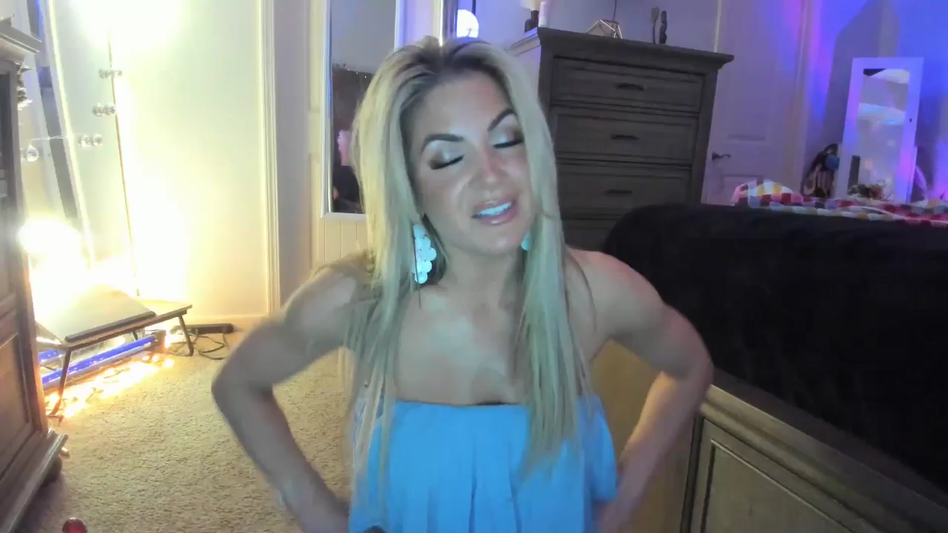 Gallery image thumbnail from TeXxxx's myfreecams stream on, 03/20/2025, 18:19 image 1 of 20